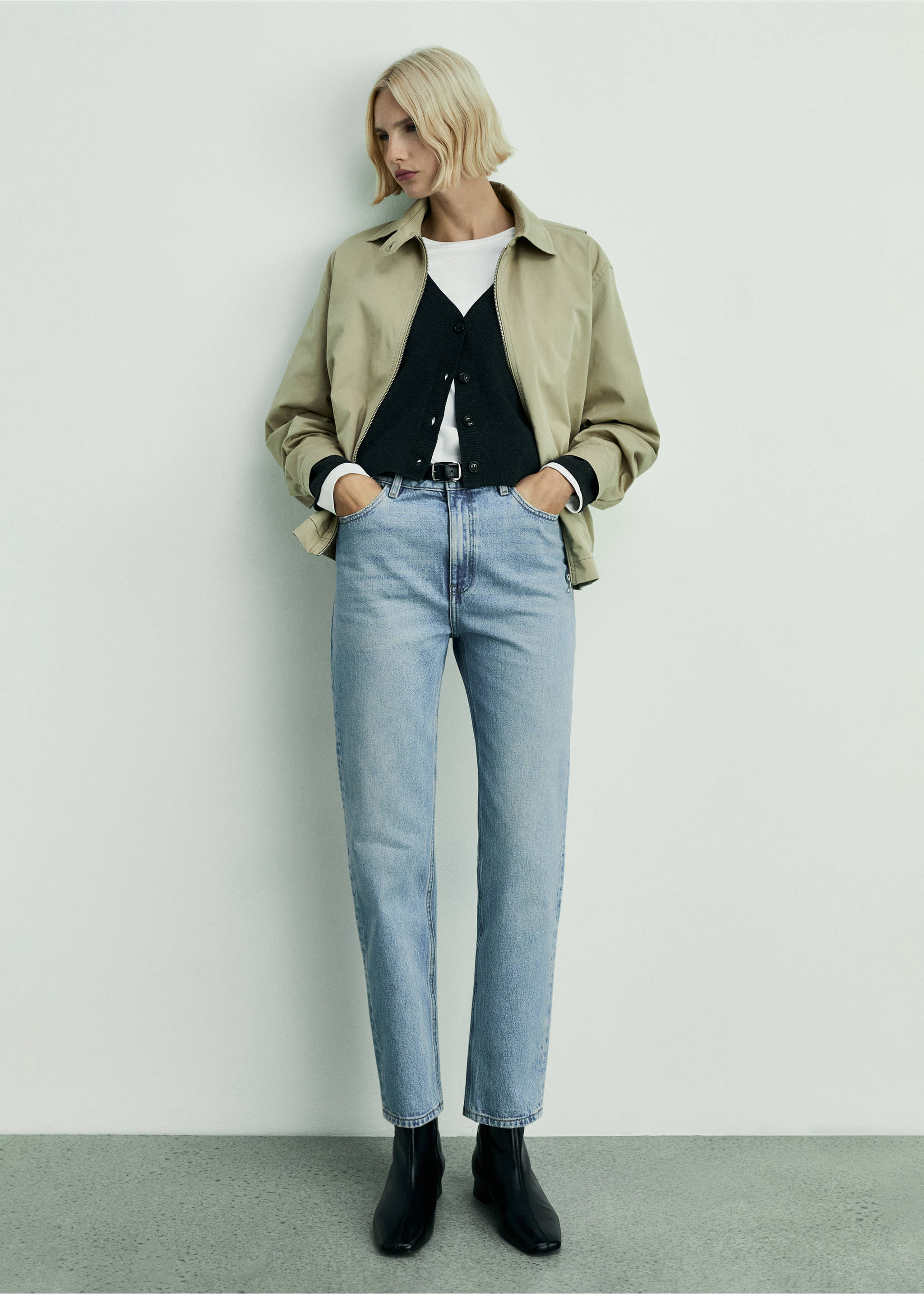 Mom2000 high-rise jeans - General plane, Medium Blue. Ref: 87013272-00.