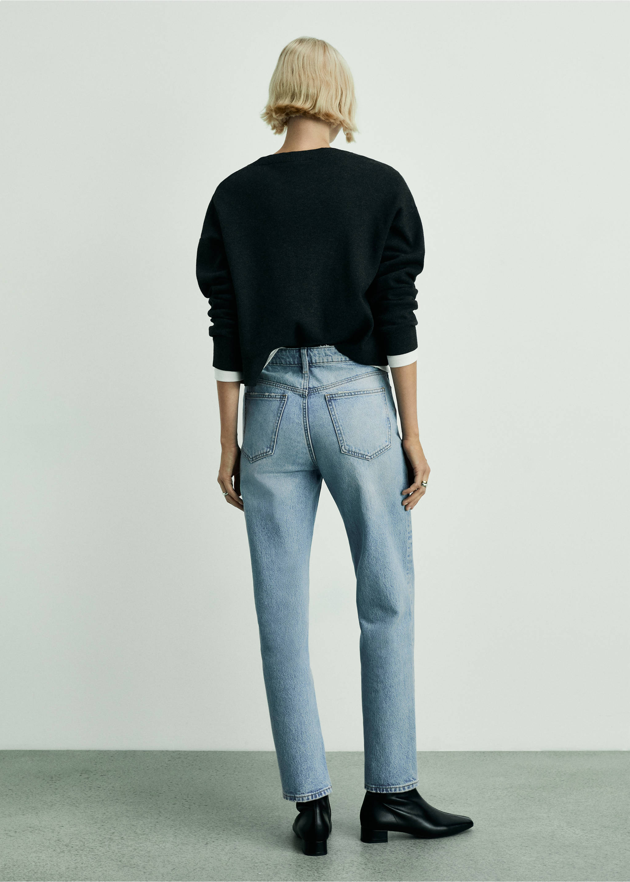 Mom2000 high-rise jeans - Reverse of the article, Medium Blue. Ref: 87013272-00.