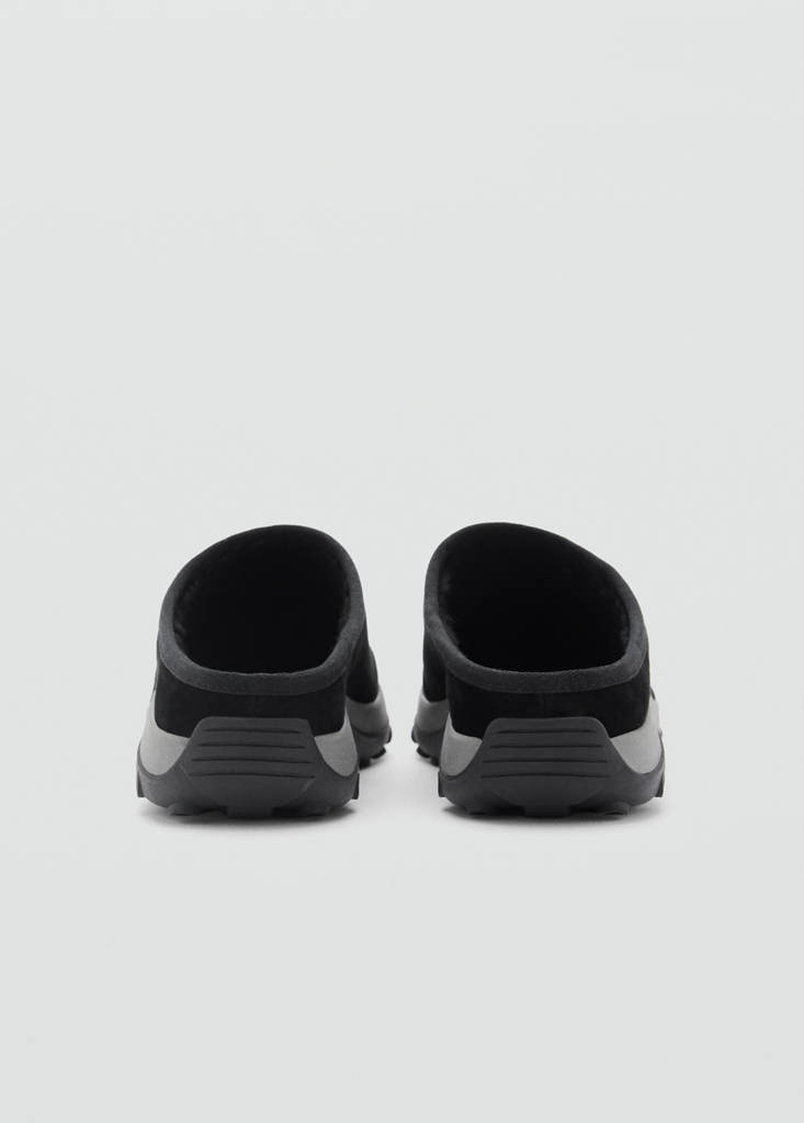 Leather clogs with track sole — Black