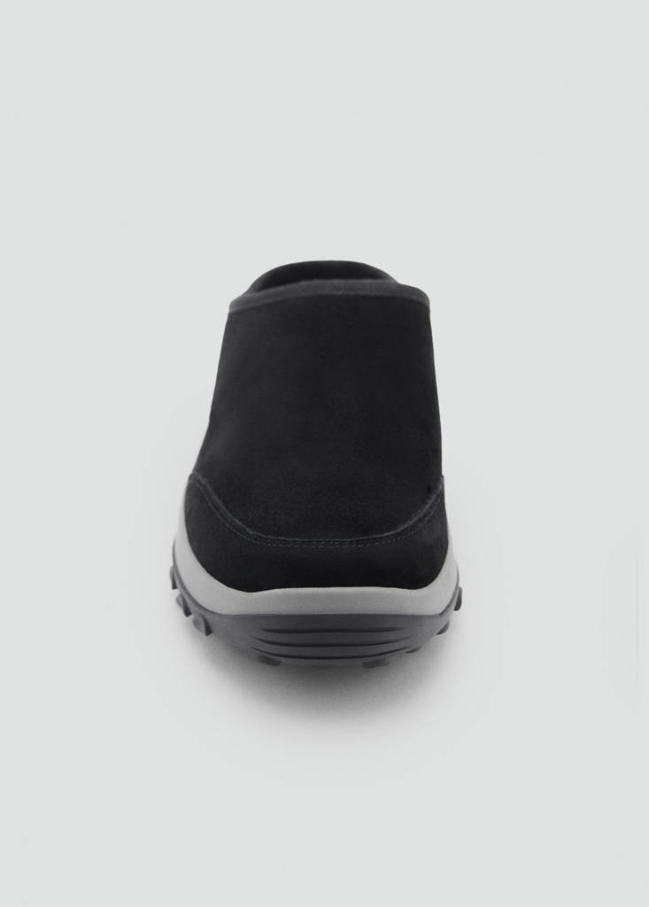 Leather clogs with track sole — Black