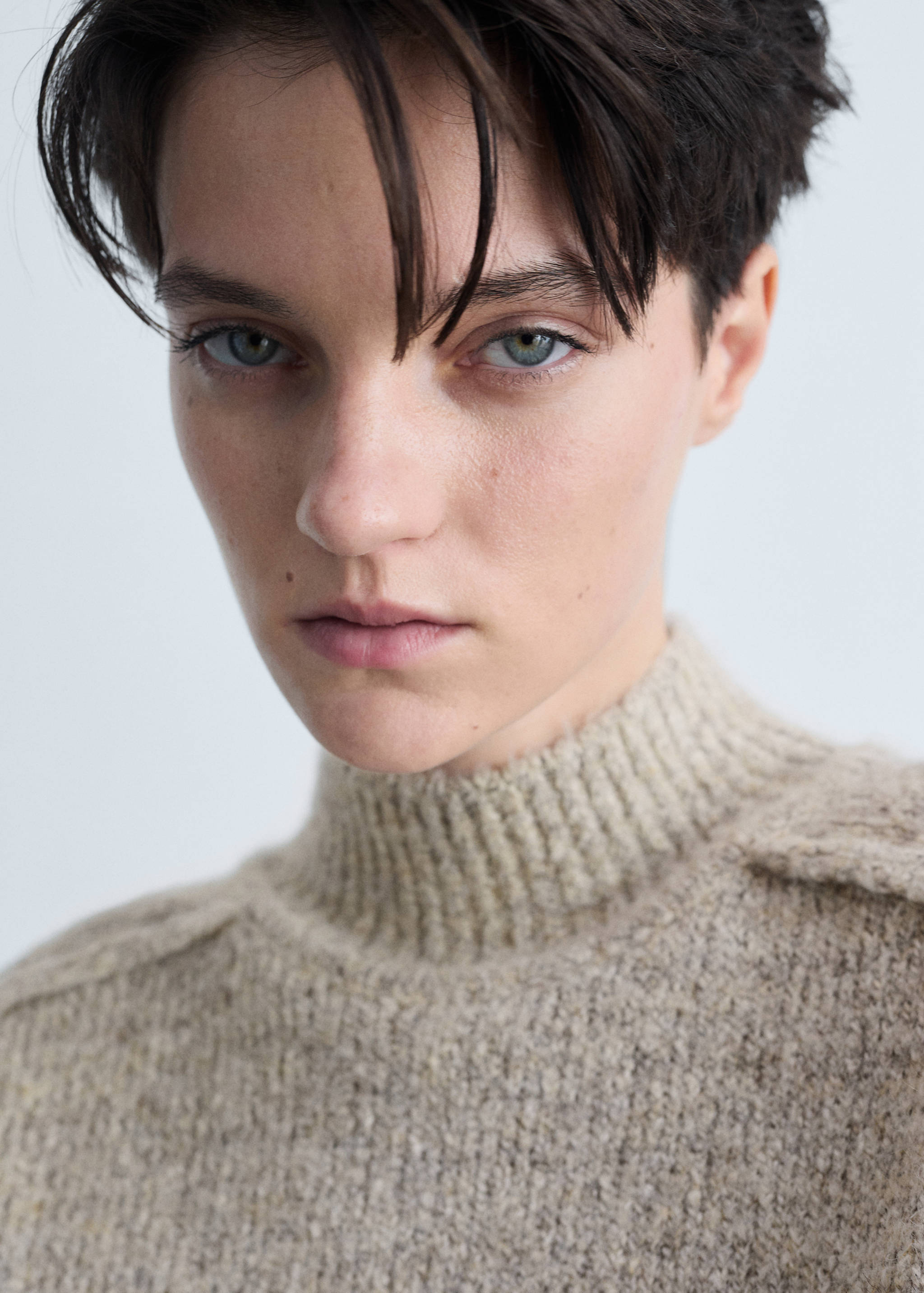 Knitted sweater with perkins neck - Details of the article 1