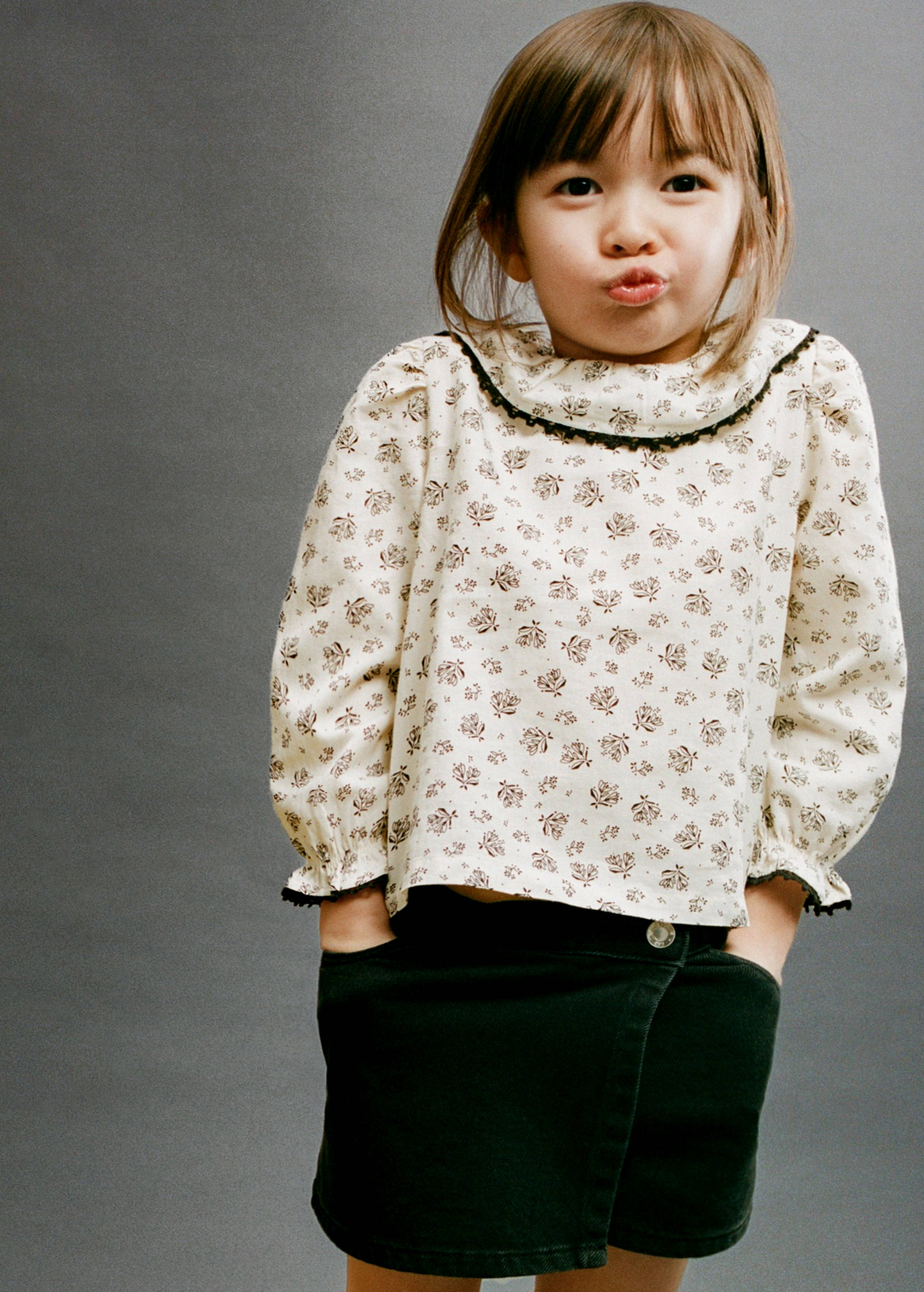 Floral cotton blouse - Details of the article 5