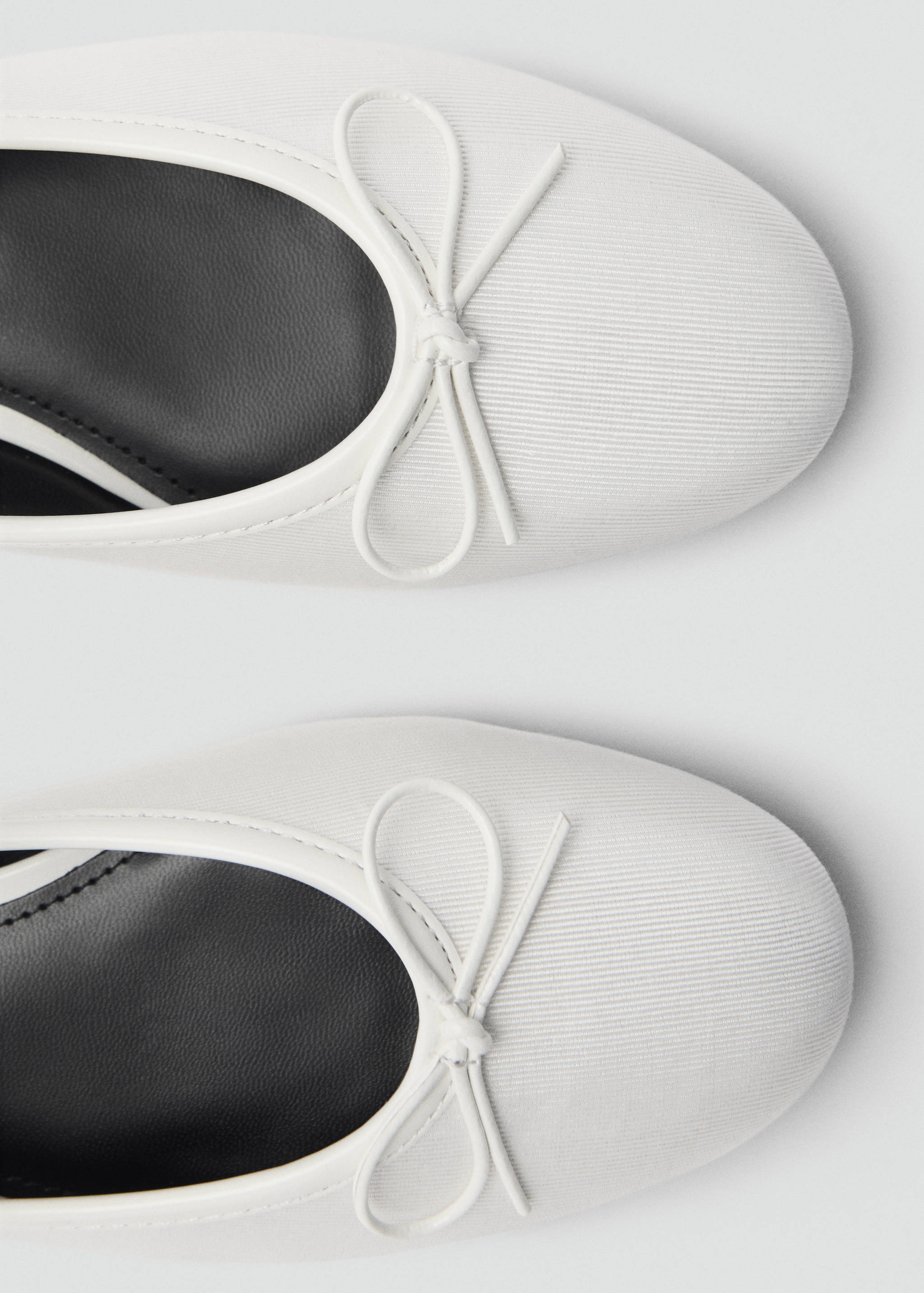 Ballerina's met bandje en strikdetail - Detail van het artikel 1