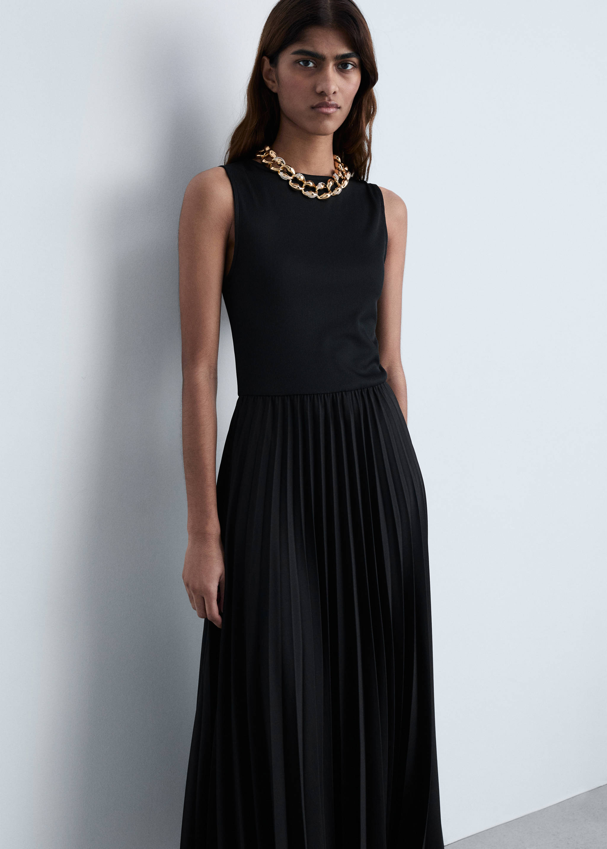 Pleated long dress - Medium plane