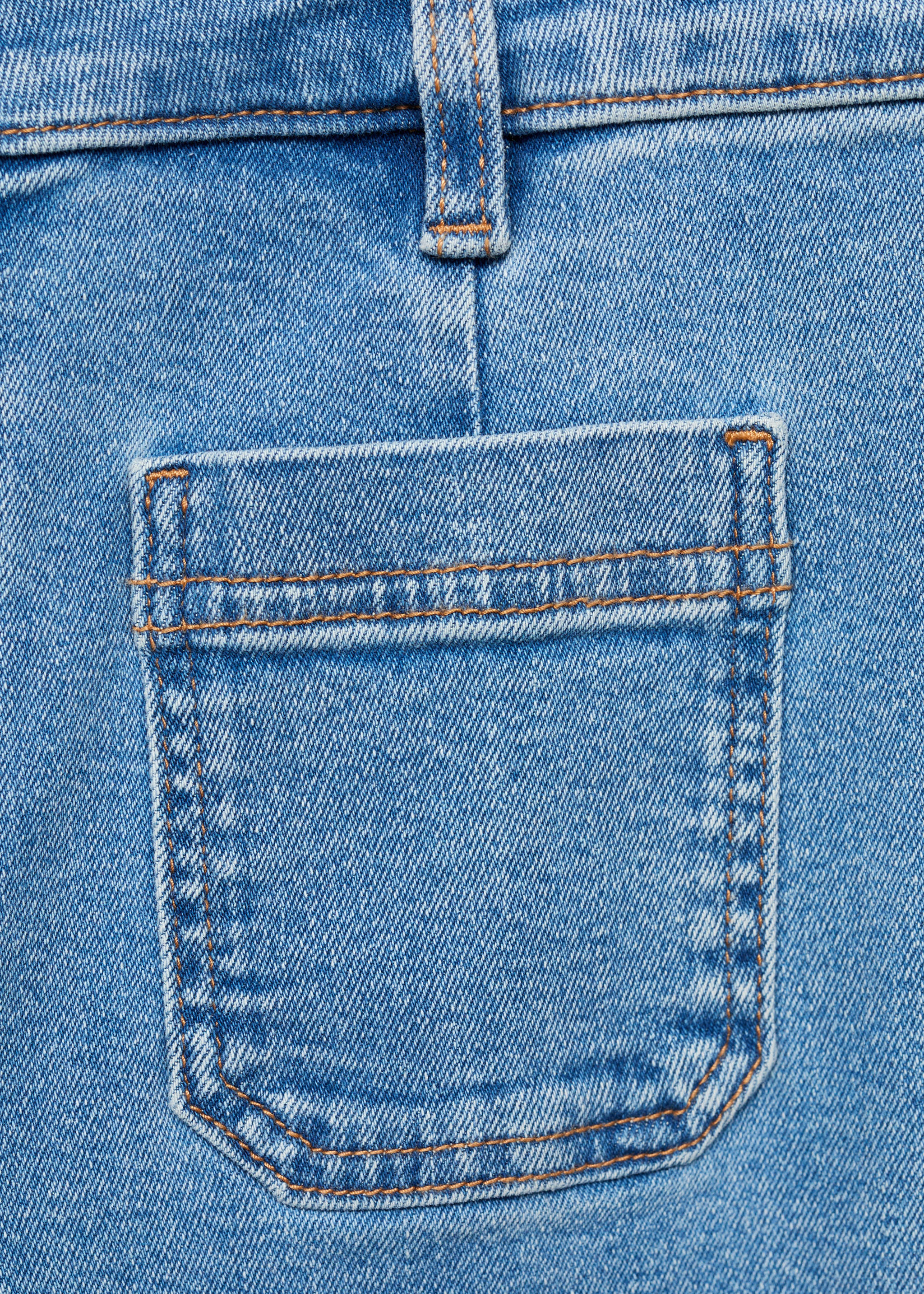 Flared cropped jeans with pockets - Details of the article 0