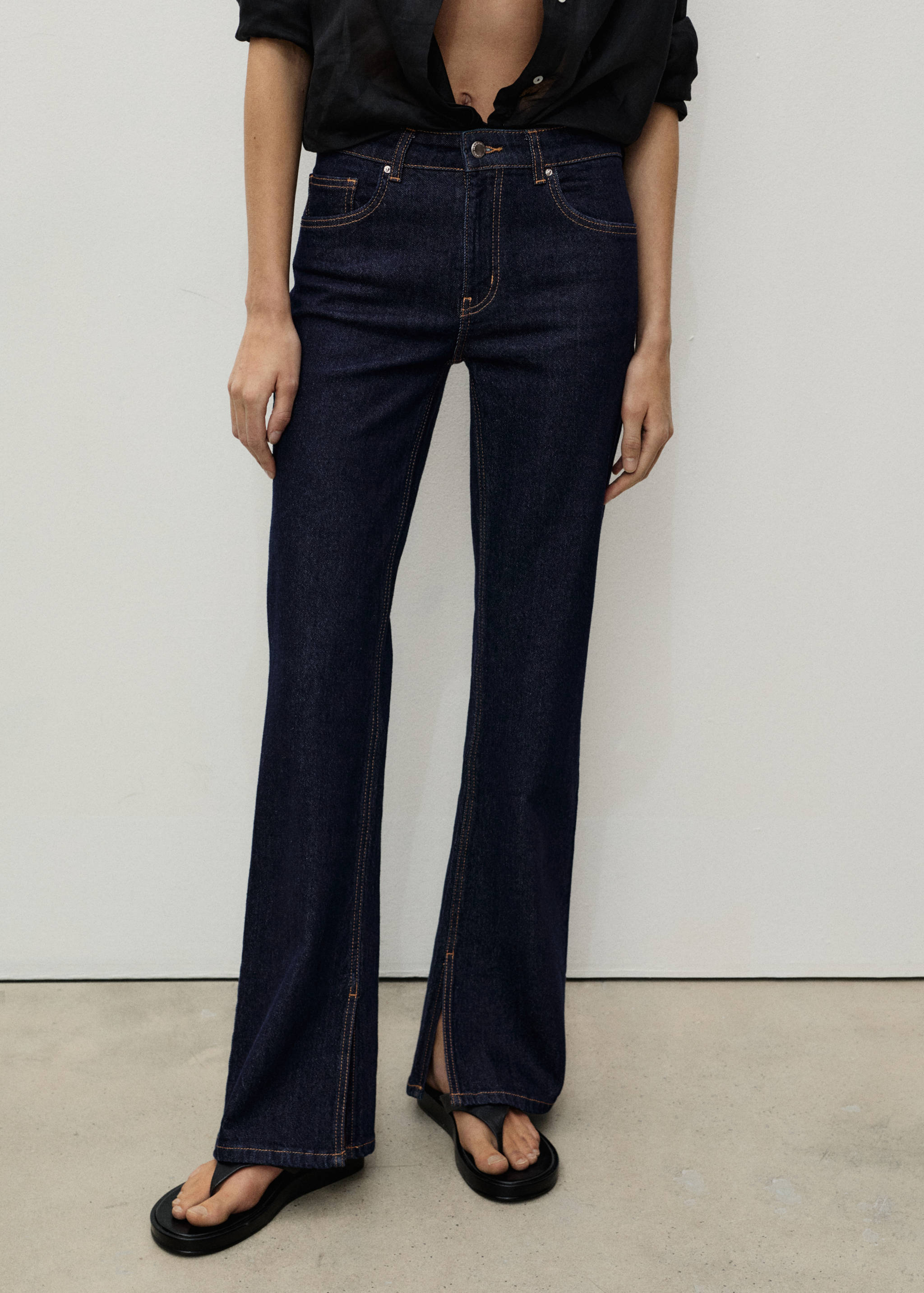 Rinse-wash flared jeans with openings - Medium plane