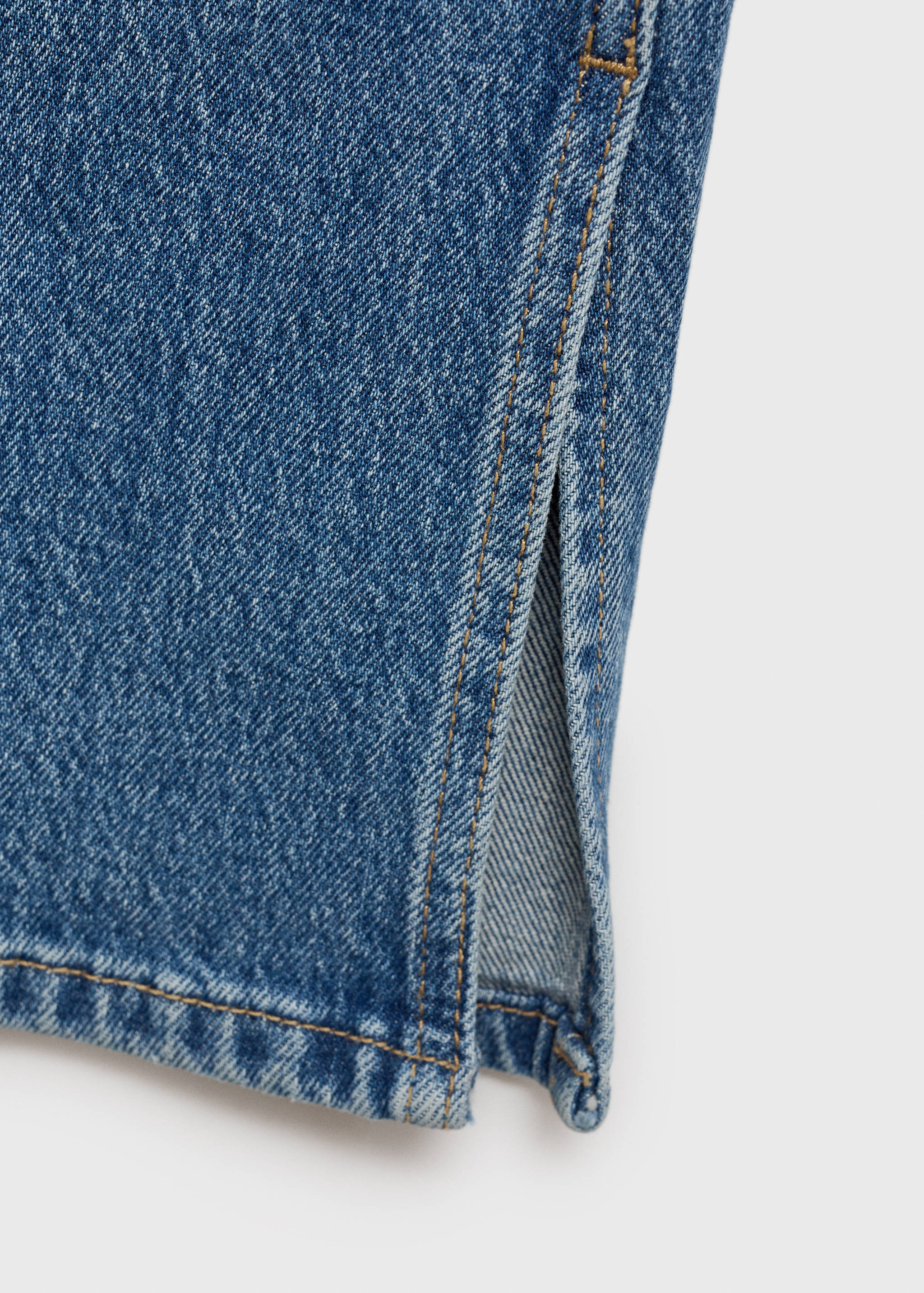 Medium-rise straight jeans with slits - Details of the article 0