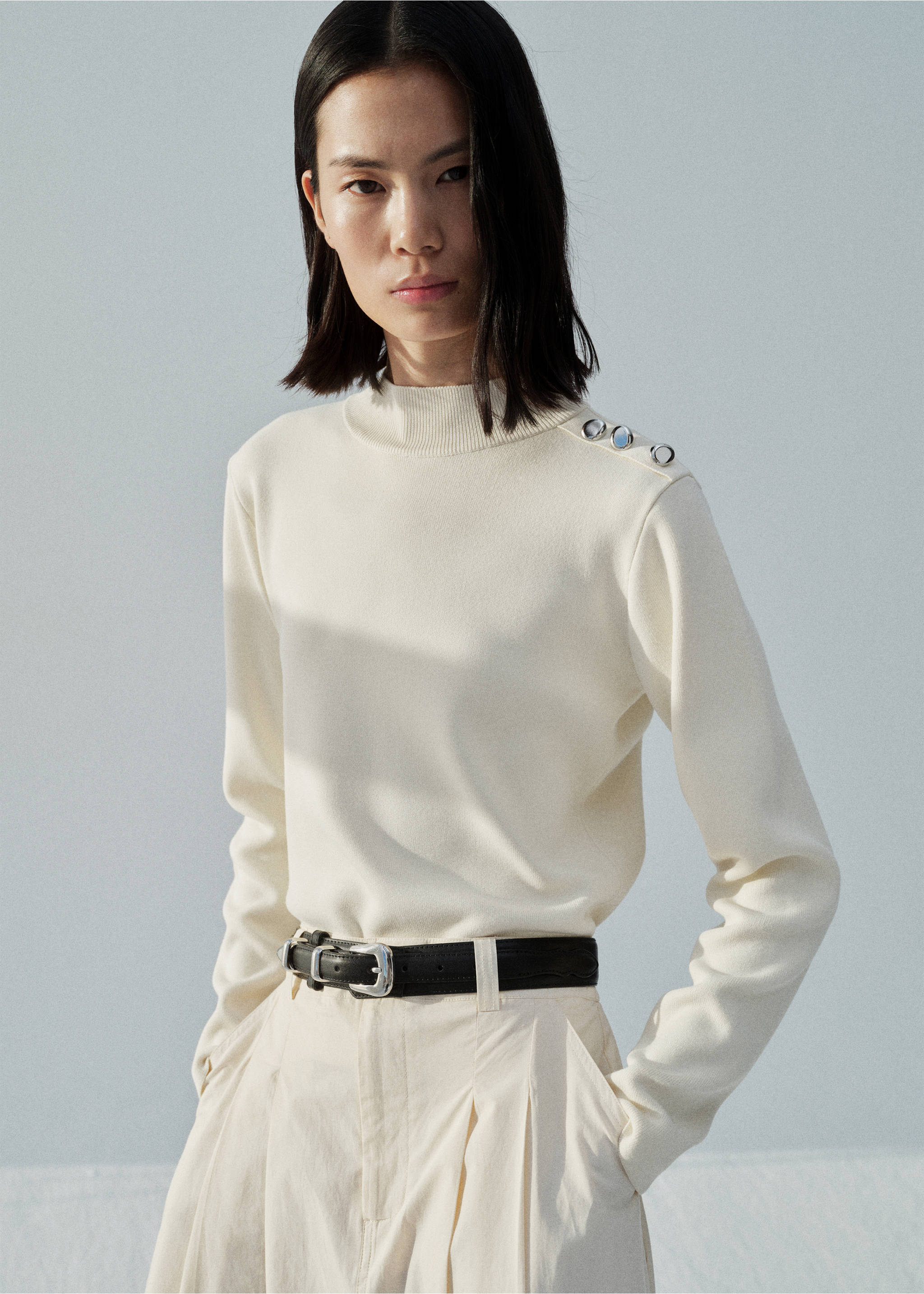 Buttons detail knit sweater - Medium plane, Ecru. Ref: 87014092-00.