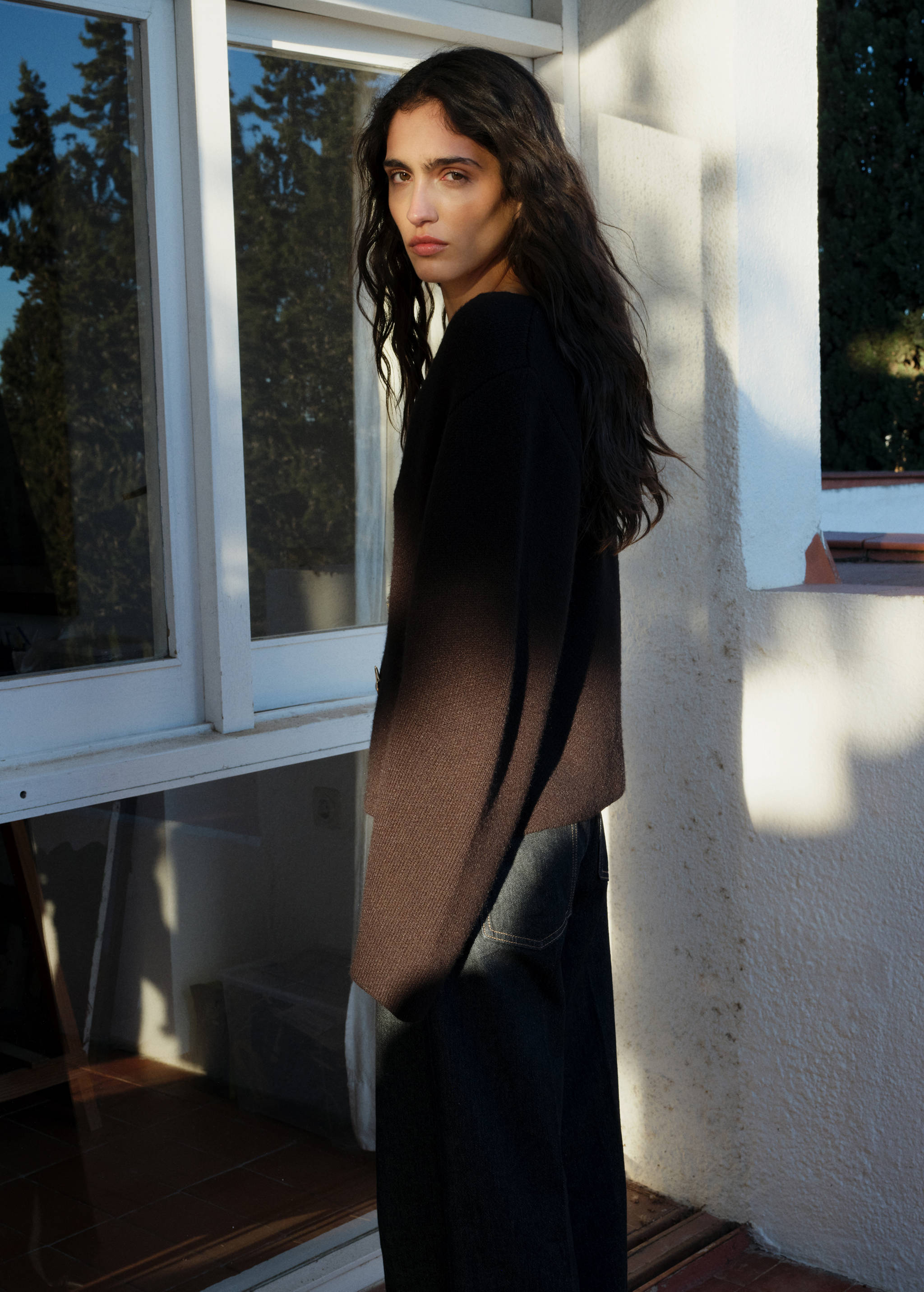 Knitted jacket with jewel buttons - General plane