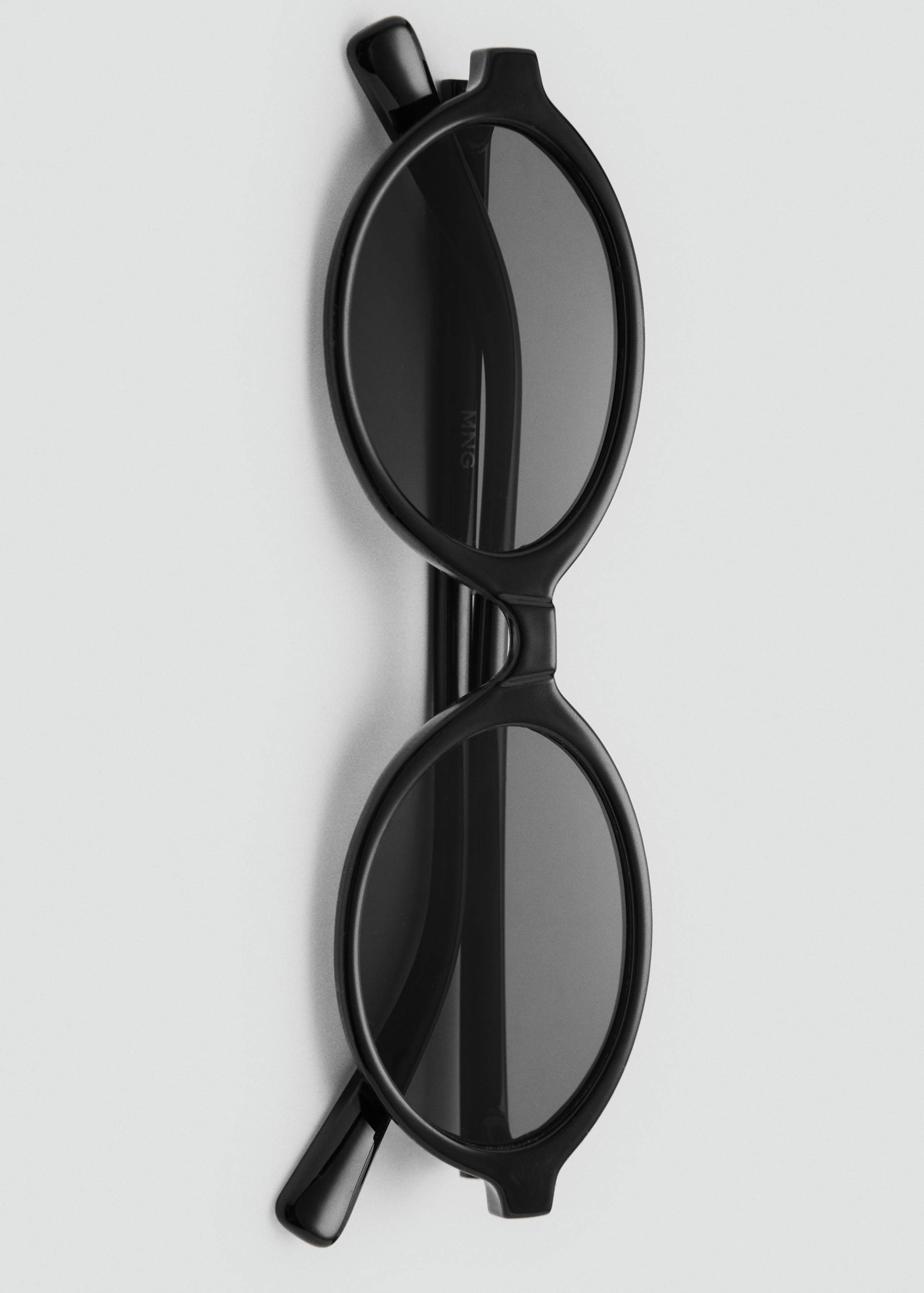 Oval sunglasses - Details of the article 2