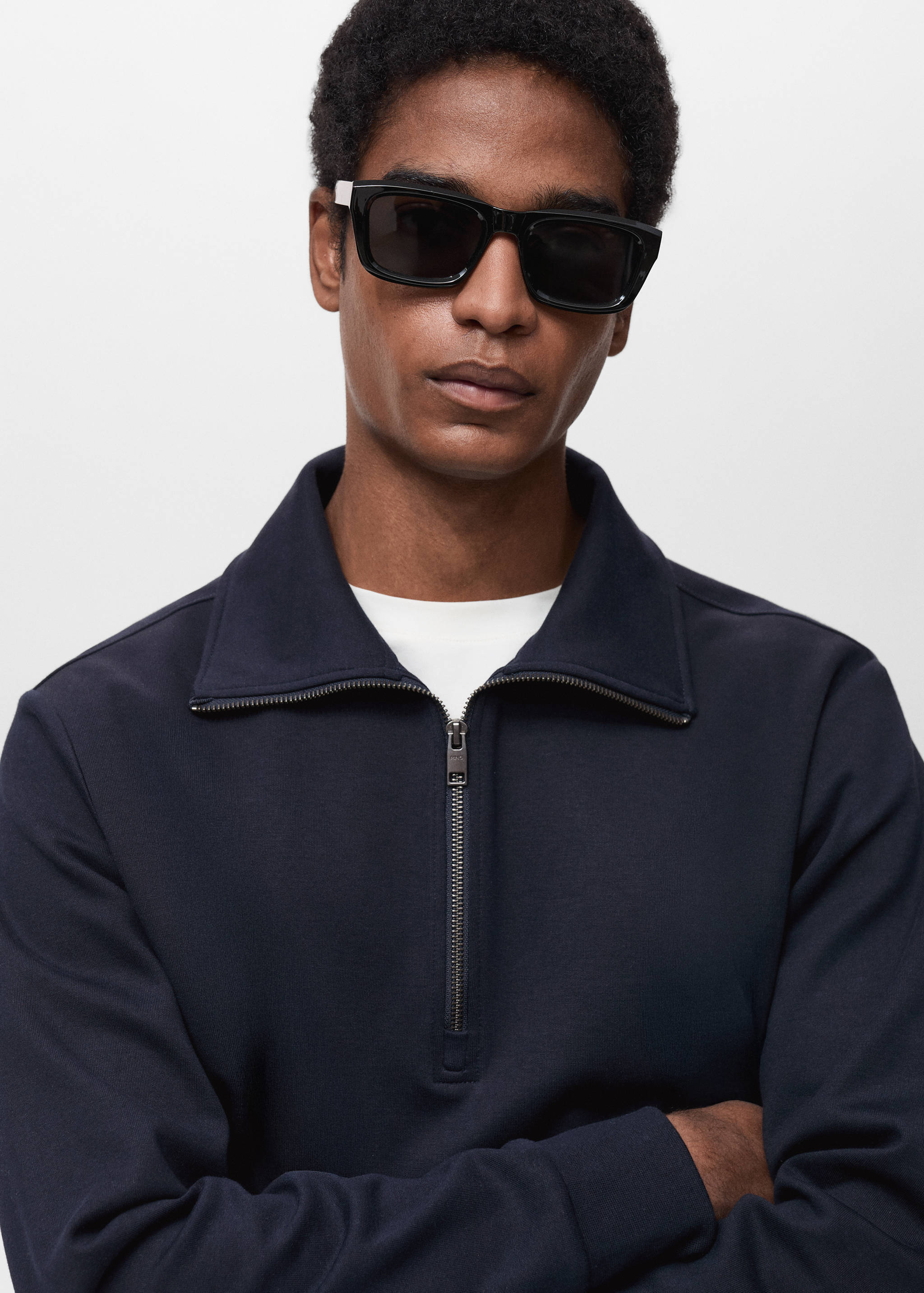 Regular-fit cotton sweatshirt with zip - Details of the article 1