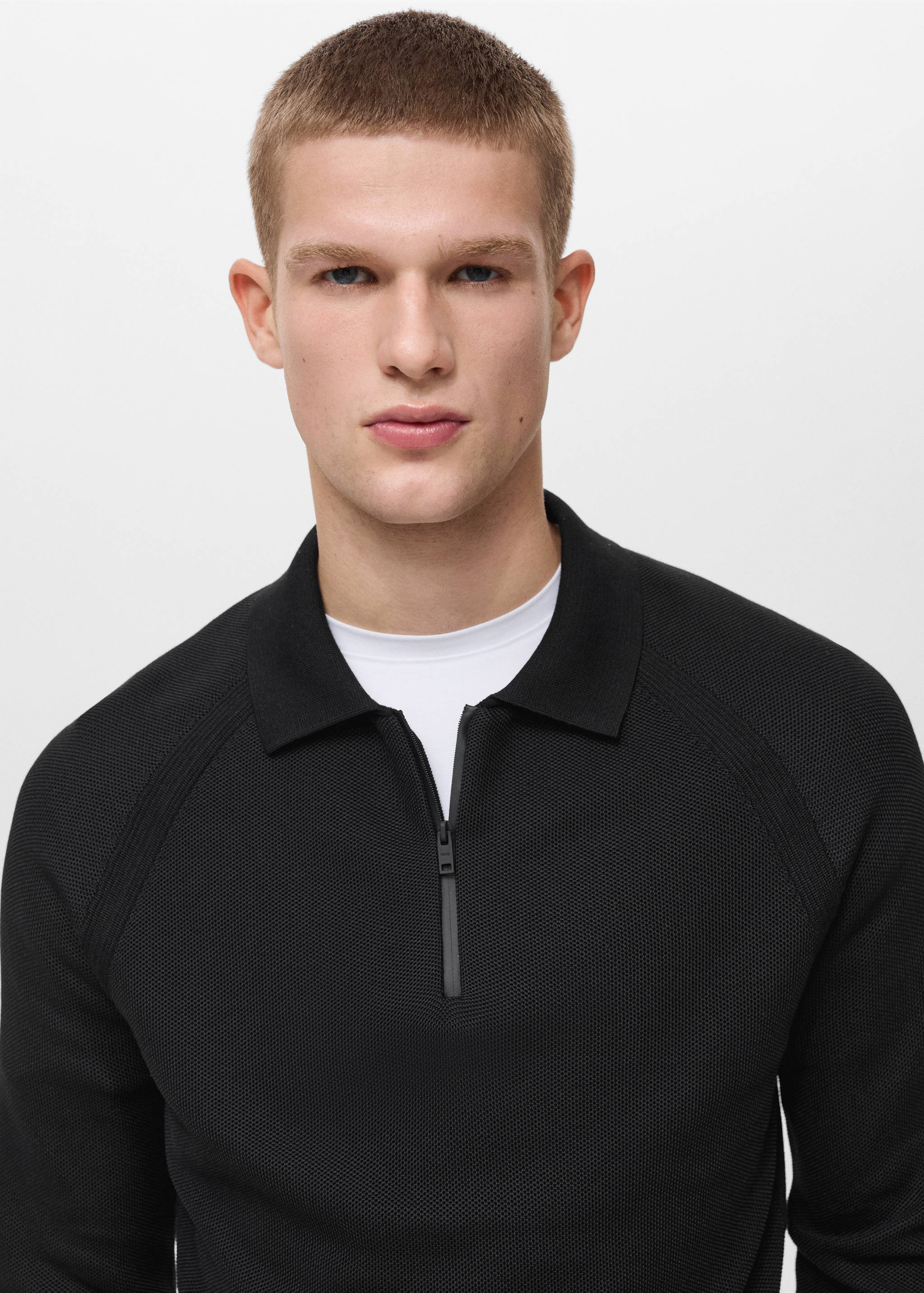 Polo shirt with COOLMAX® technology structure - Details of the article 1