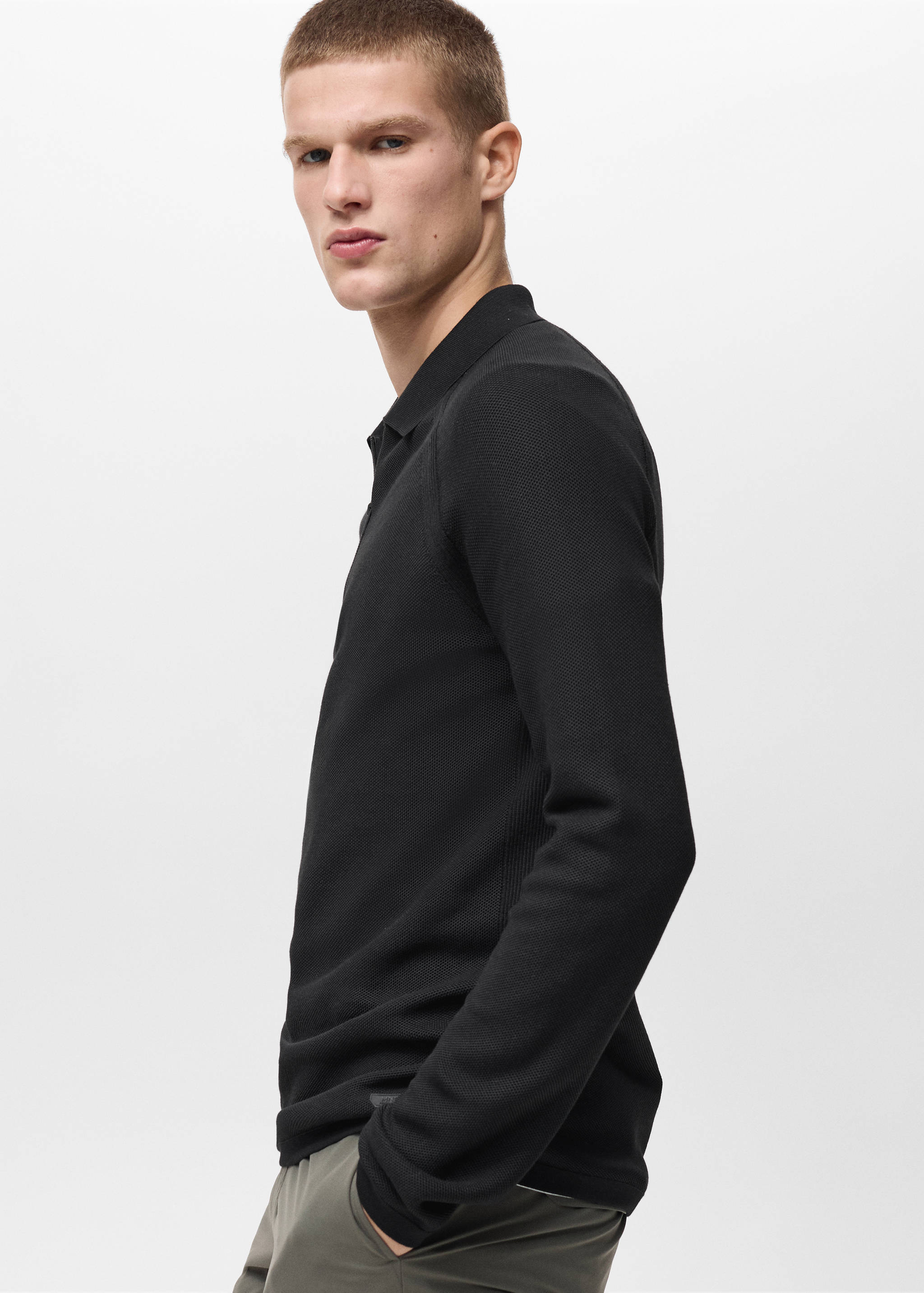 Polo shirt with COOLMAX® technology structure - Details of the article 2