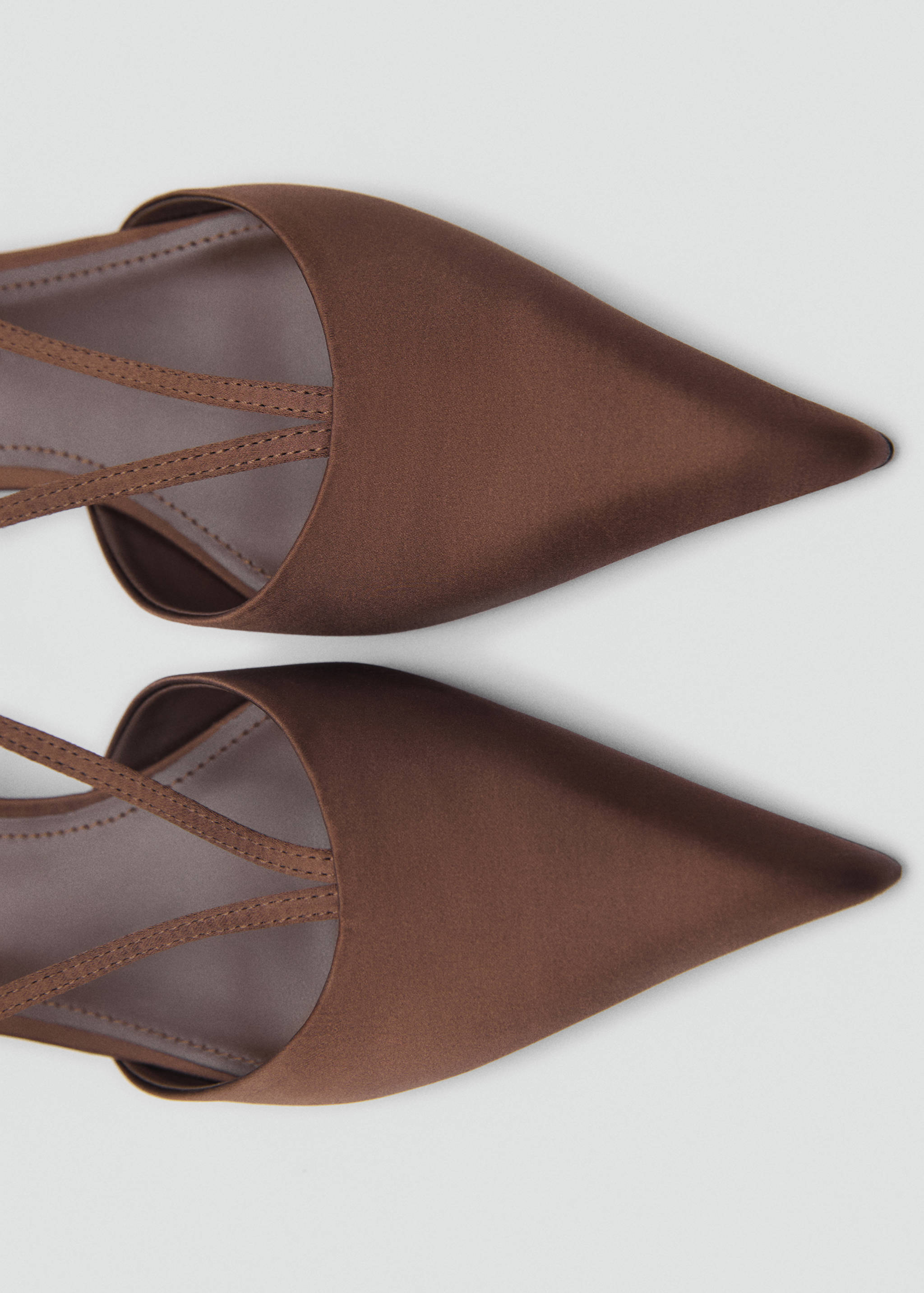 Satin kitten-heel shoes with straps - Details of the article 2