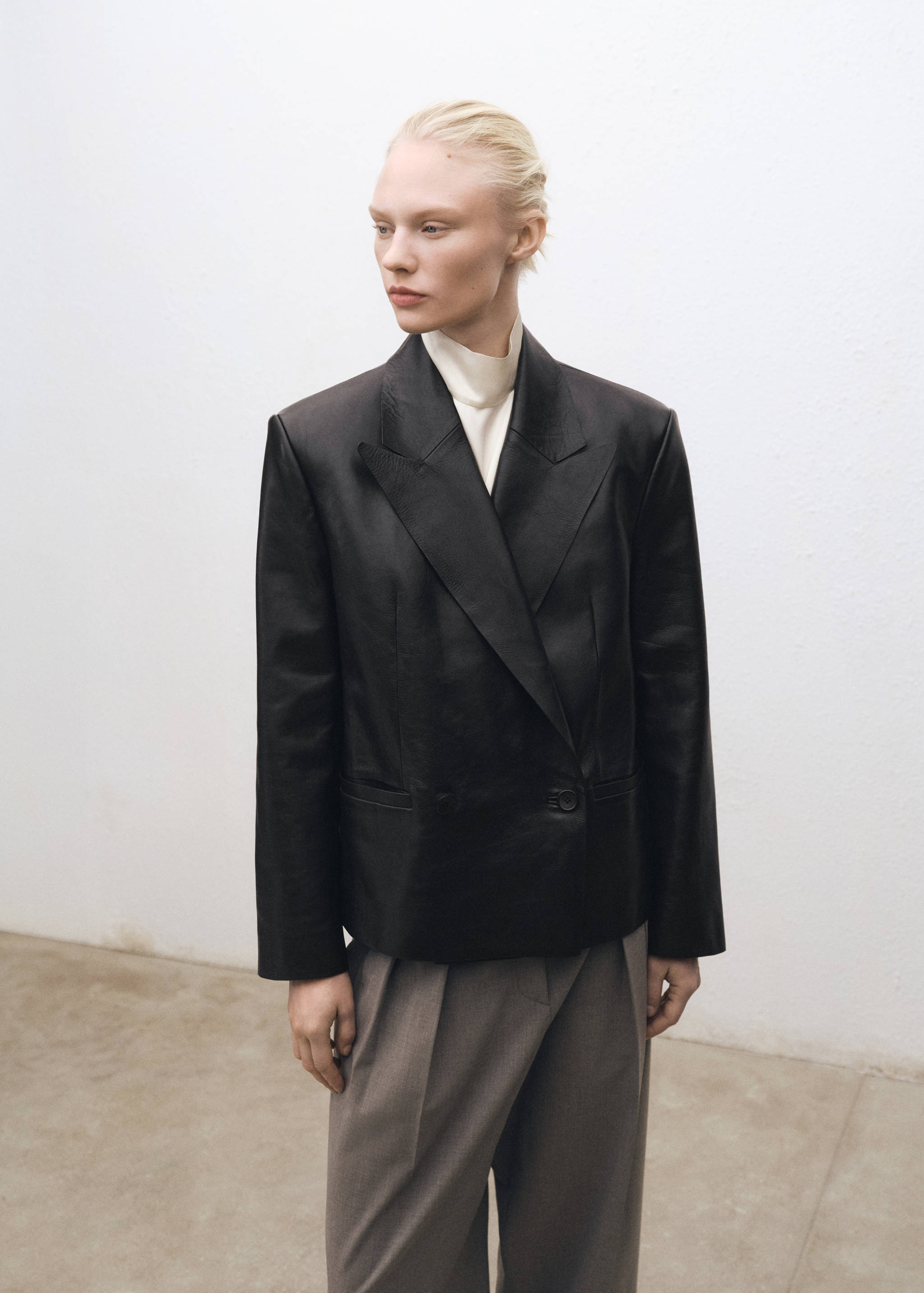 Duplasoros bőrblézer - Felezősík