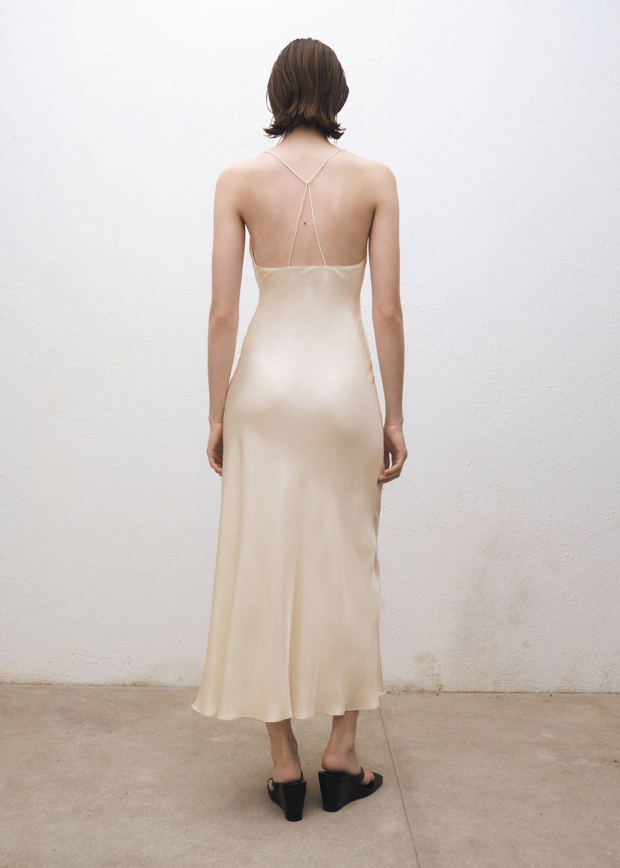 Robe soie encolure drapée - Verso de l’article