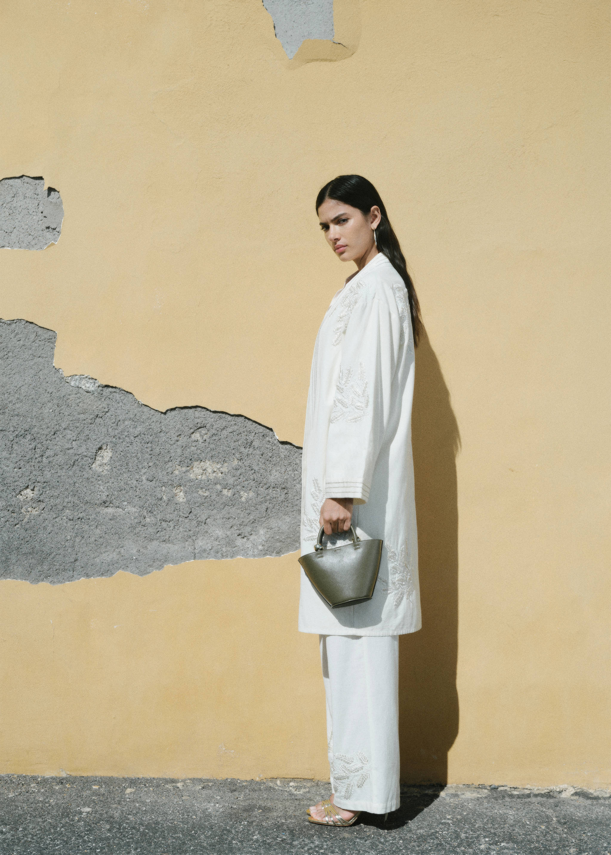 Embroidered straight-fit trousers - Details of the article 7