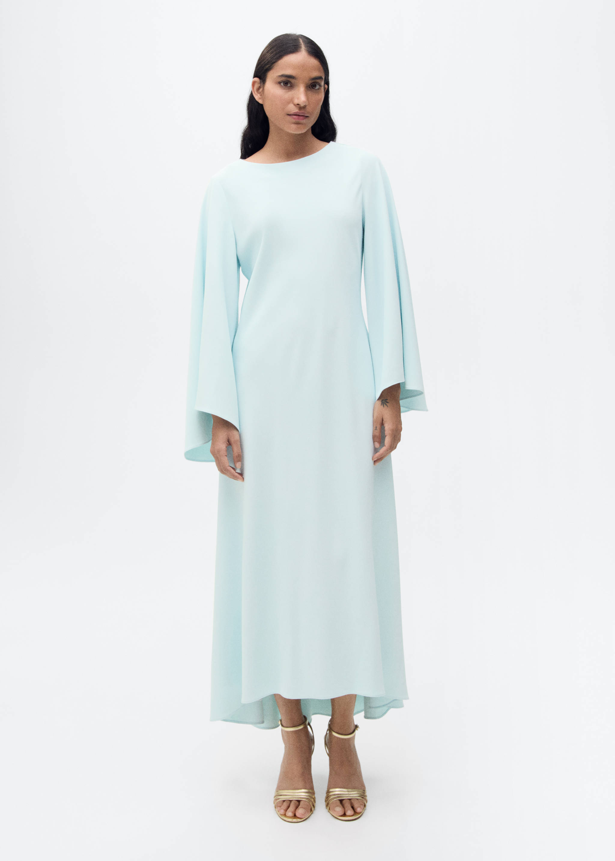 Long flared sleeve dress - General plane