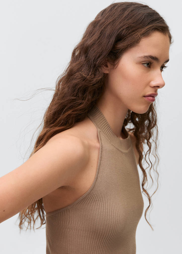 Ribbed top with back slit — Beige