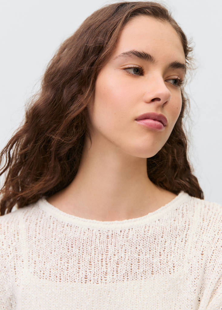 Textured knit sweater — Off White