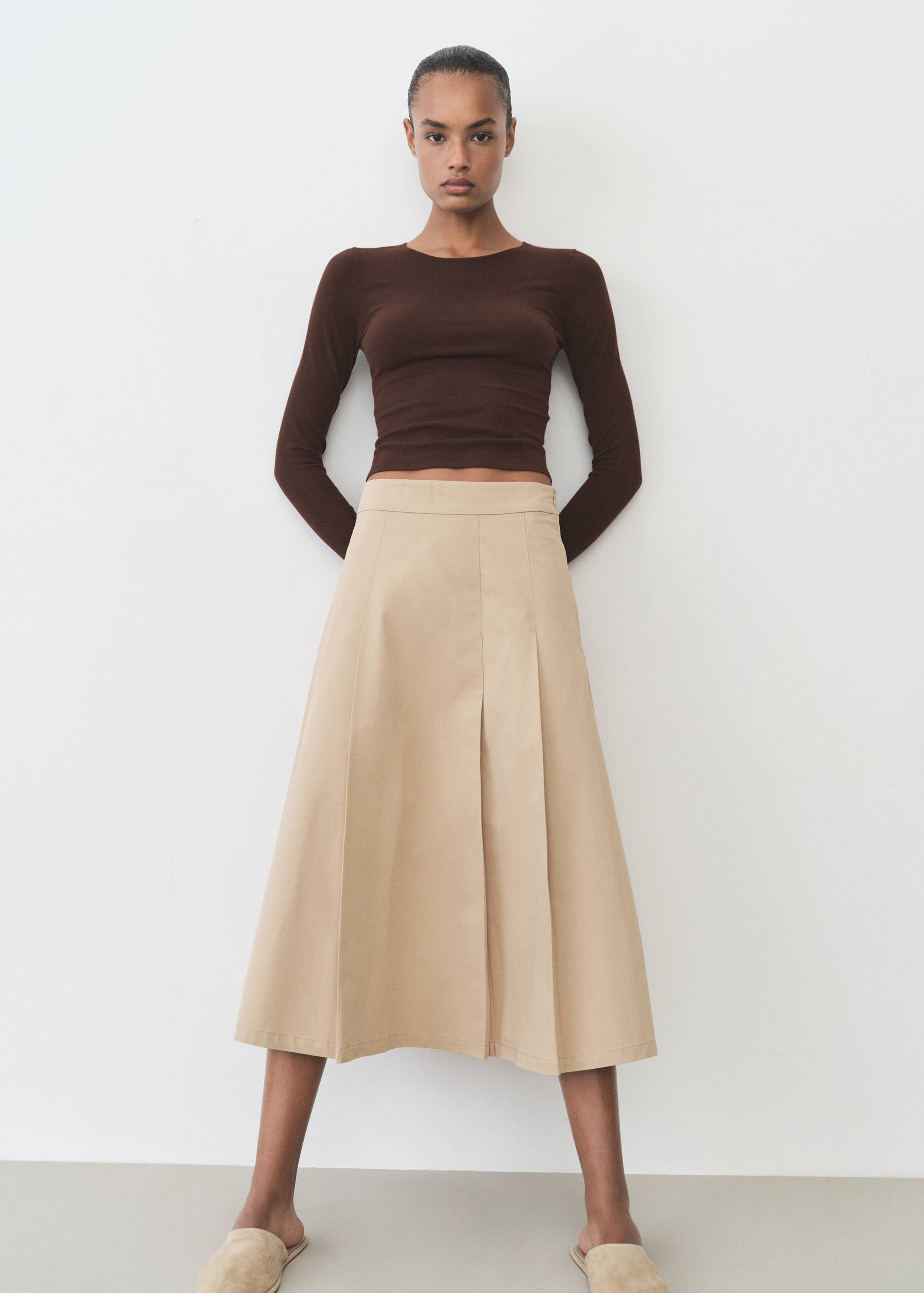 Fine-knit fitted sweater - Details of the article 2