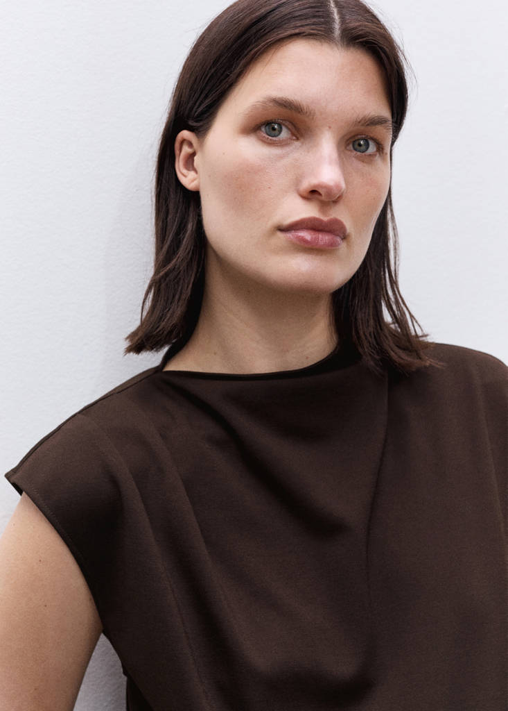 Maternity top with draped neck — Chocolate