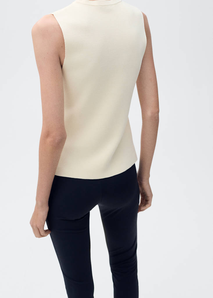 Fine-knit waistcoat with buttons — Ecru