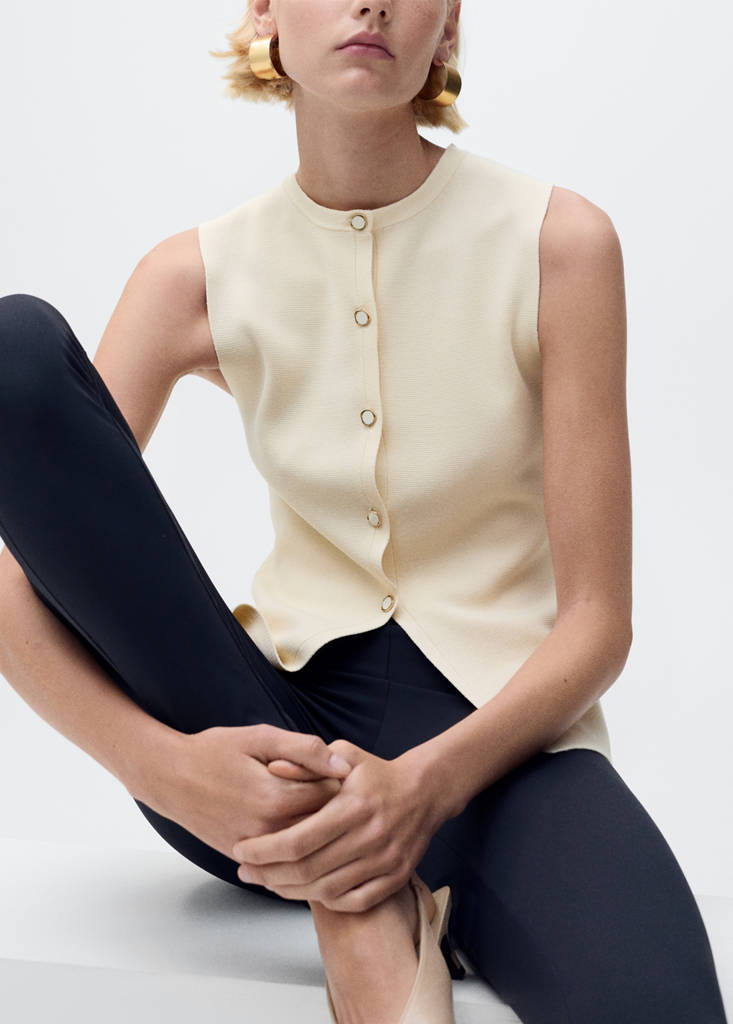 Fine-knit waistcoat with buttons — Ecru