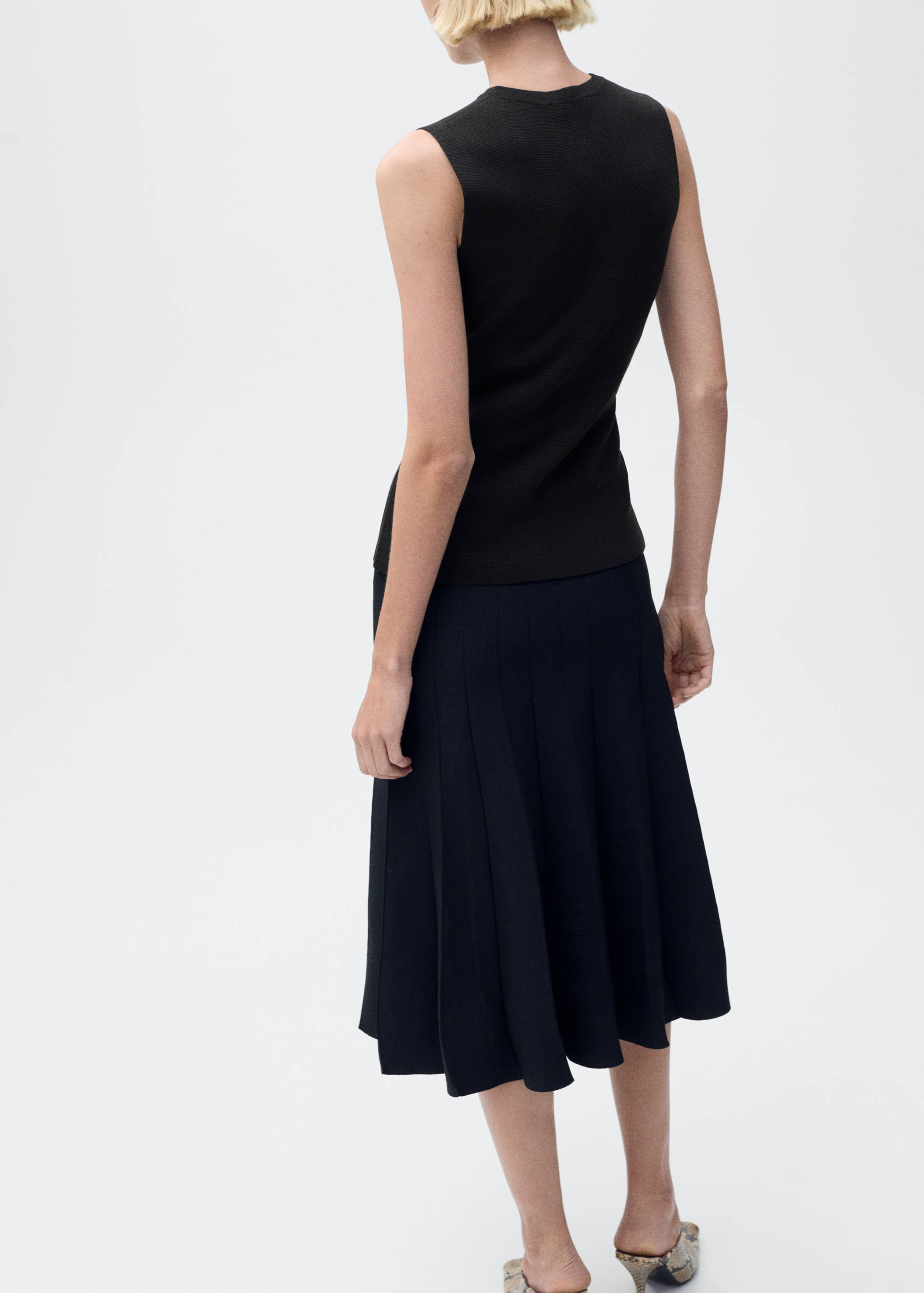 Colete de malha fina com botões - Verso do artigo