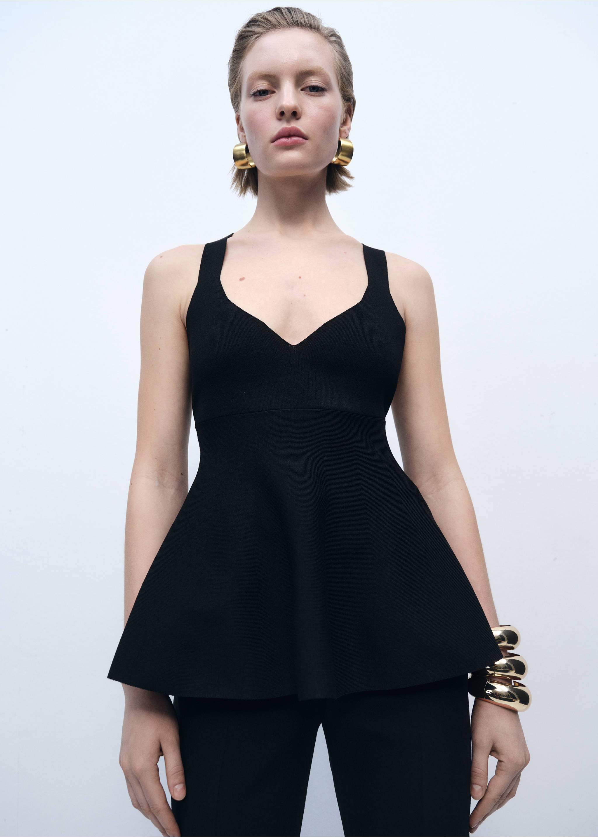 Top punto fino peplum - Plano medio, Negro. Ref: 87015765-00.