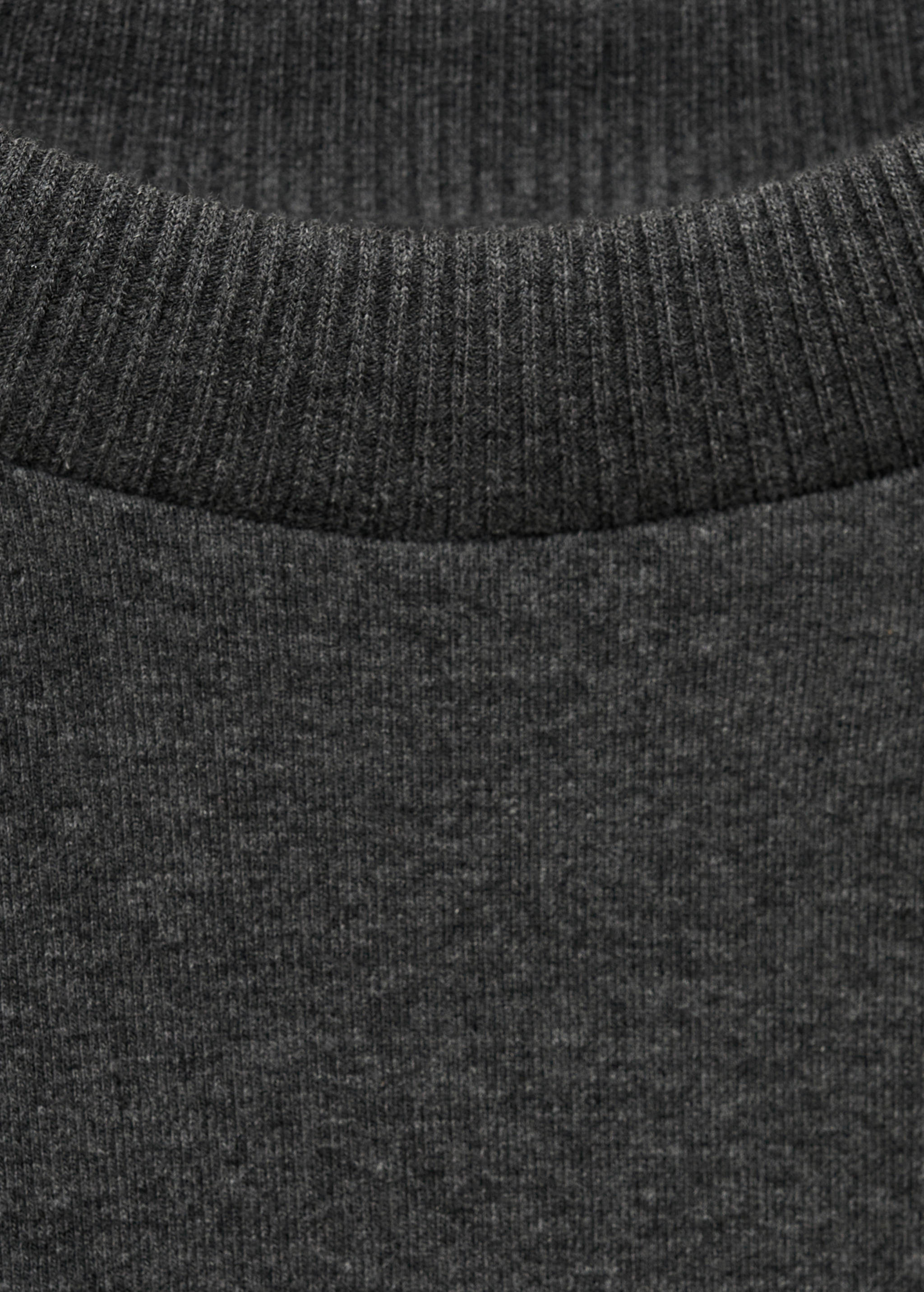 T-Shirt aus Baumwollmischung mit kurzen Ärmeln - Detail des Artikels 8