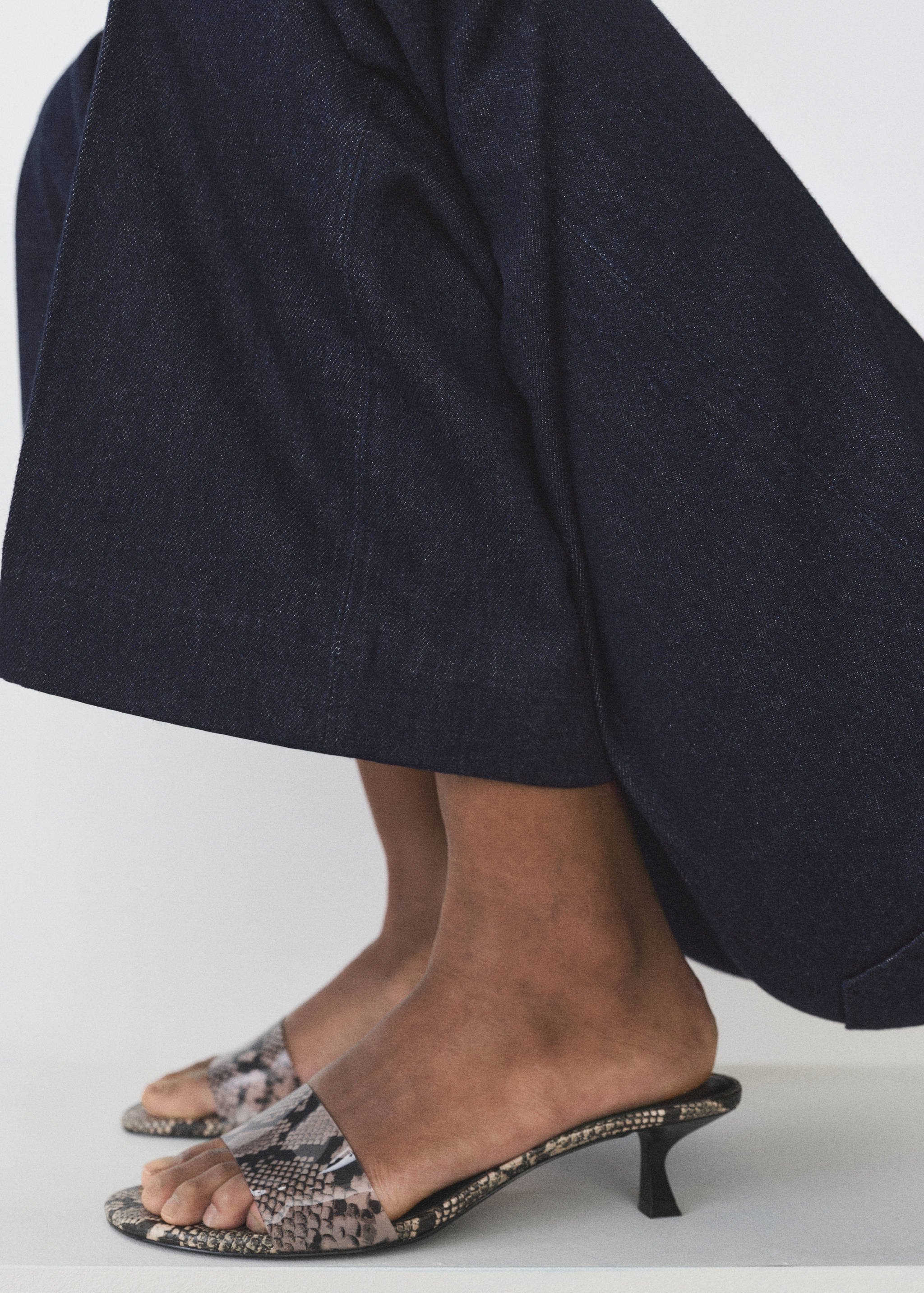 Wide leg denim trousers - Details of the article 3