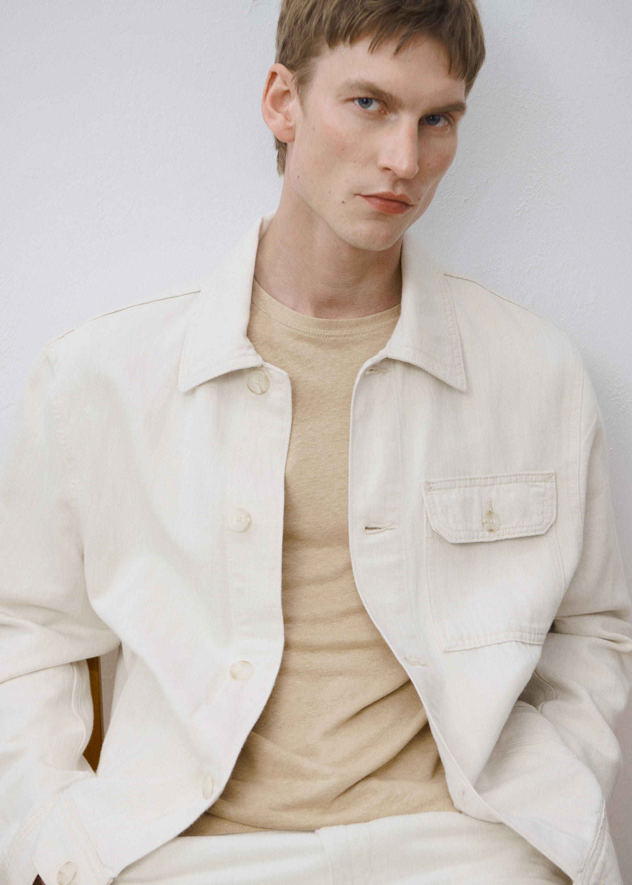 تي شيرت من الكتان بقوام نحيف - تفاصيل المنتج 3