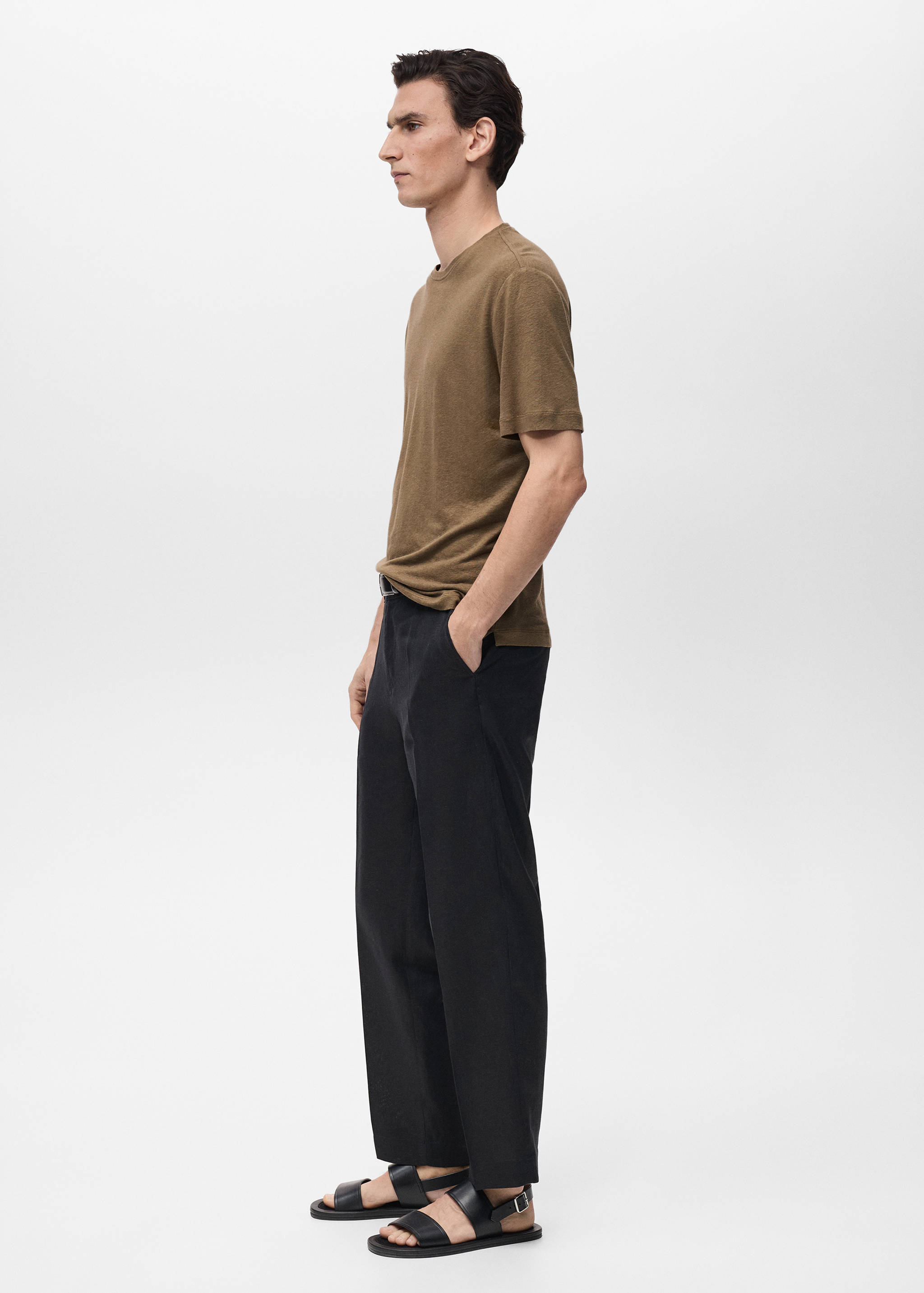 تي شيرت من الكتان بقوام نحيف - تفاصيل المنتج 2