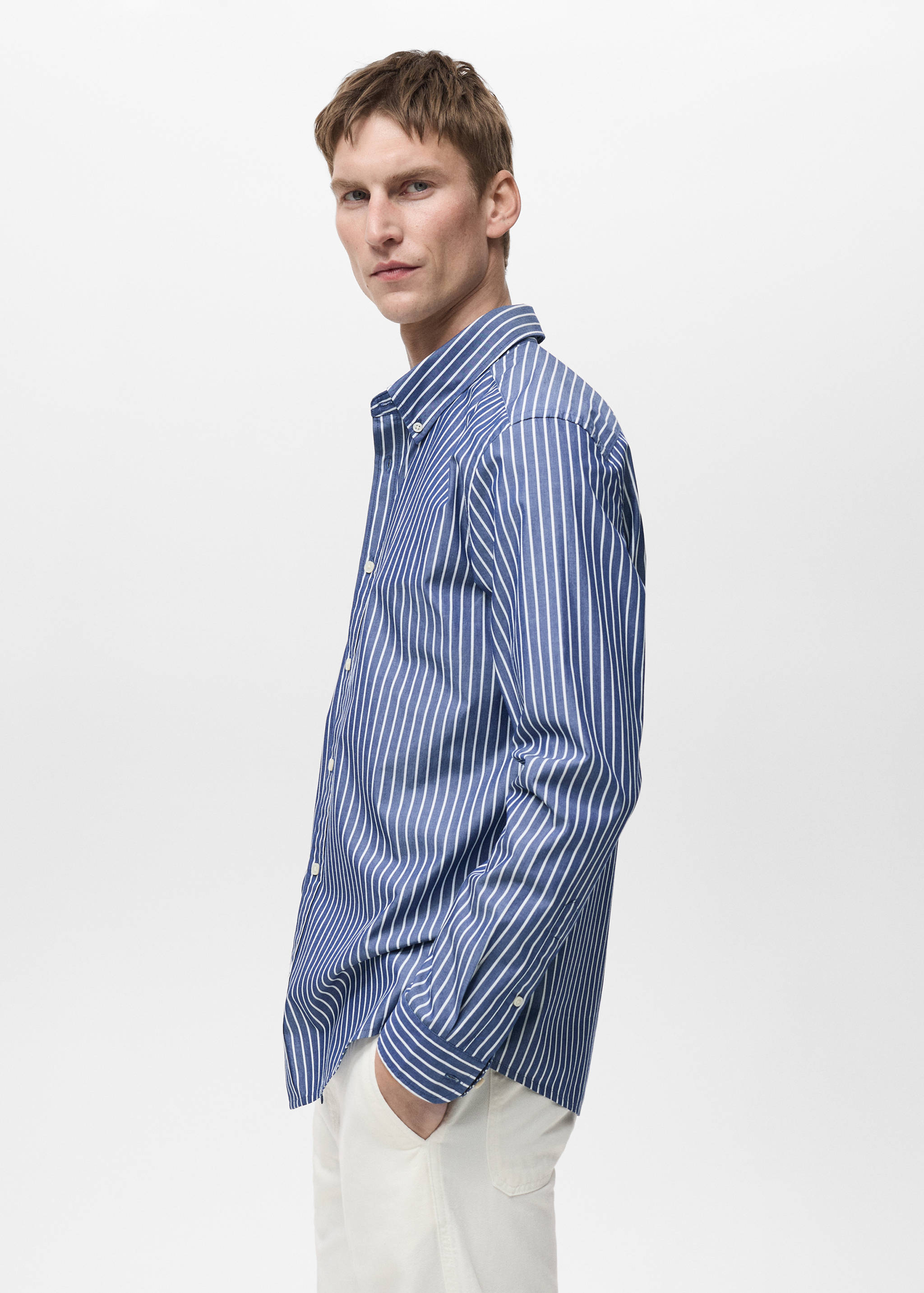 Regular-fit 100% cotton shirt - Details of the article 2