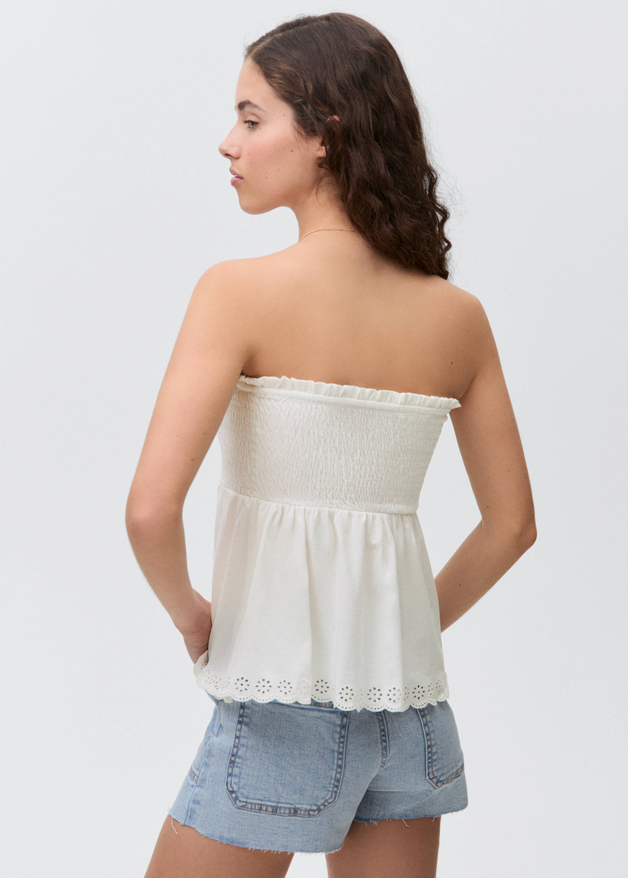 Ruffled top - Reverse of the article