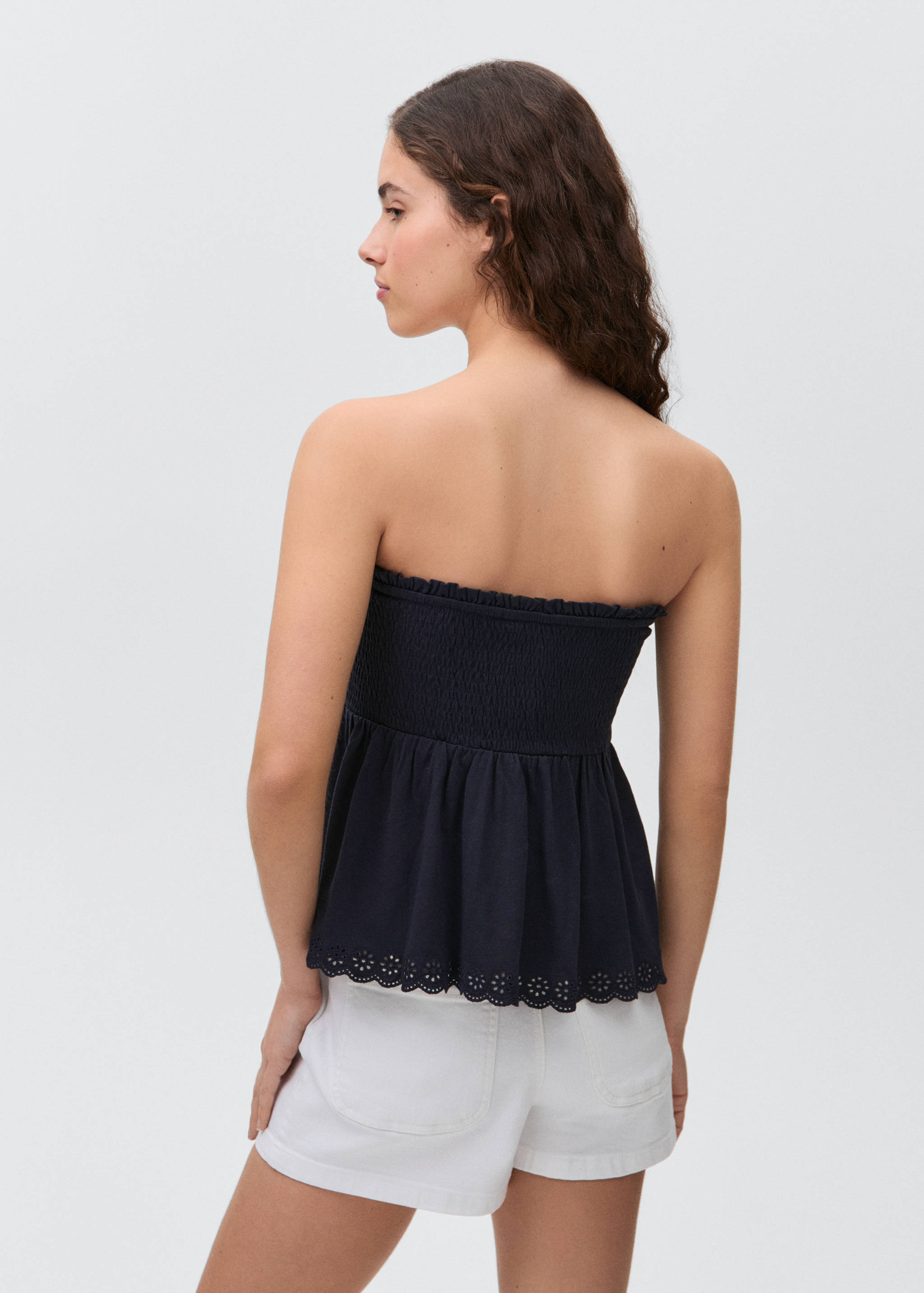 Ruffled top - Reverse of the article