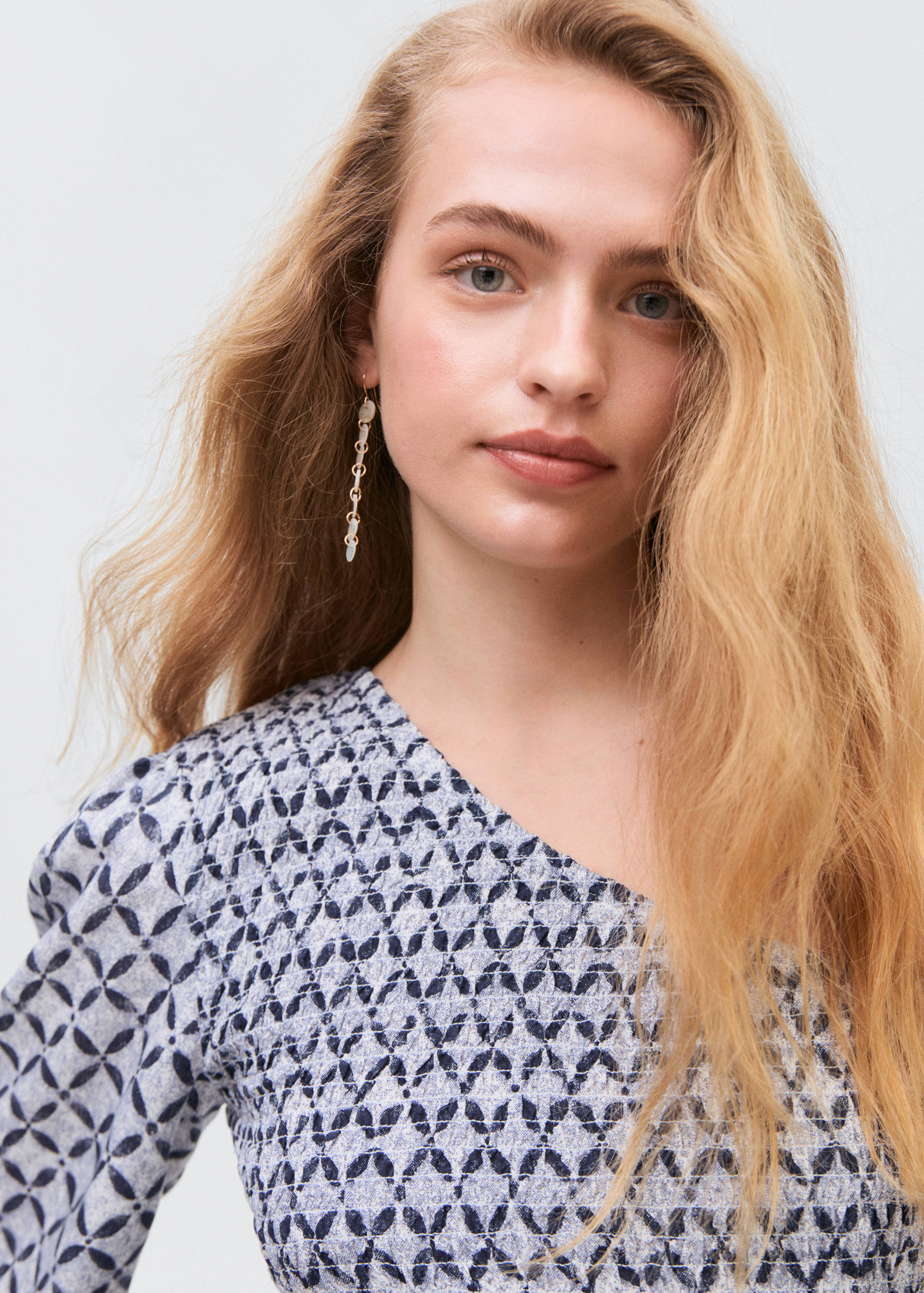 Top assimétrico estampado - Pormenor do artigo 1