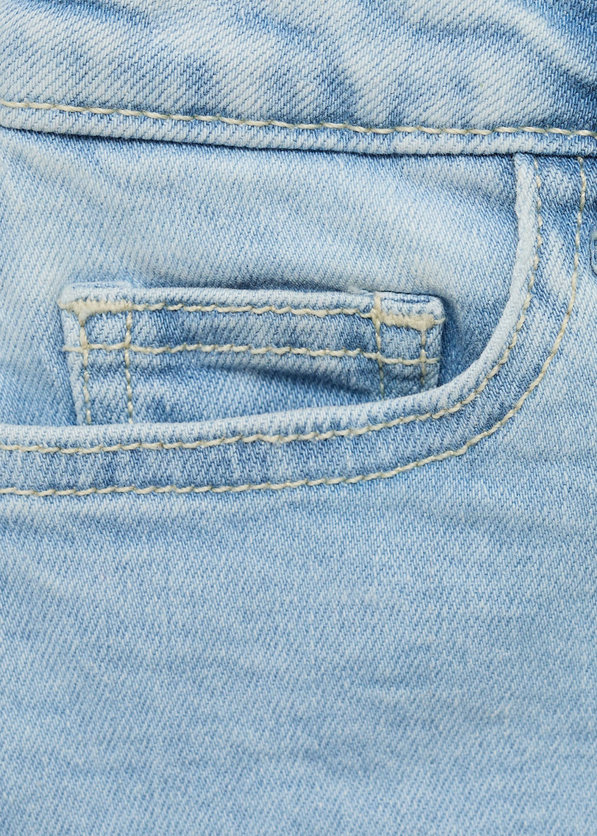 Denim shorts with frayed hem — Light Blue