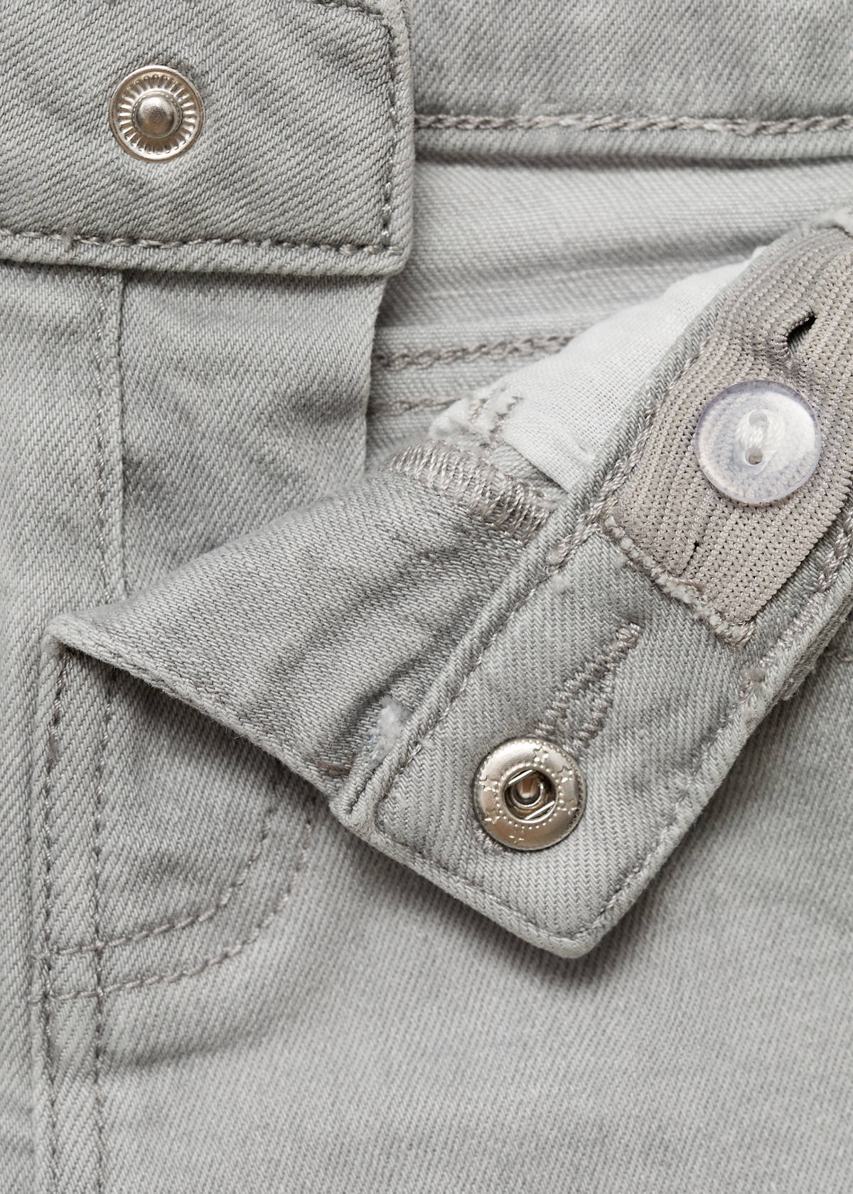 Denim shorts with frayed hem — Denim Grey
