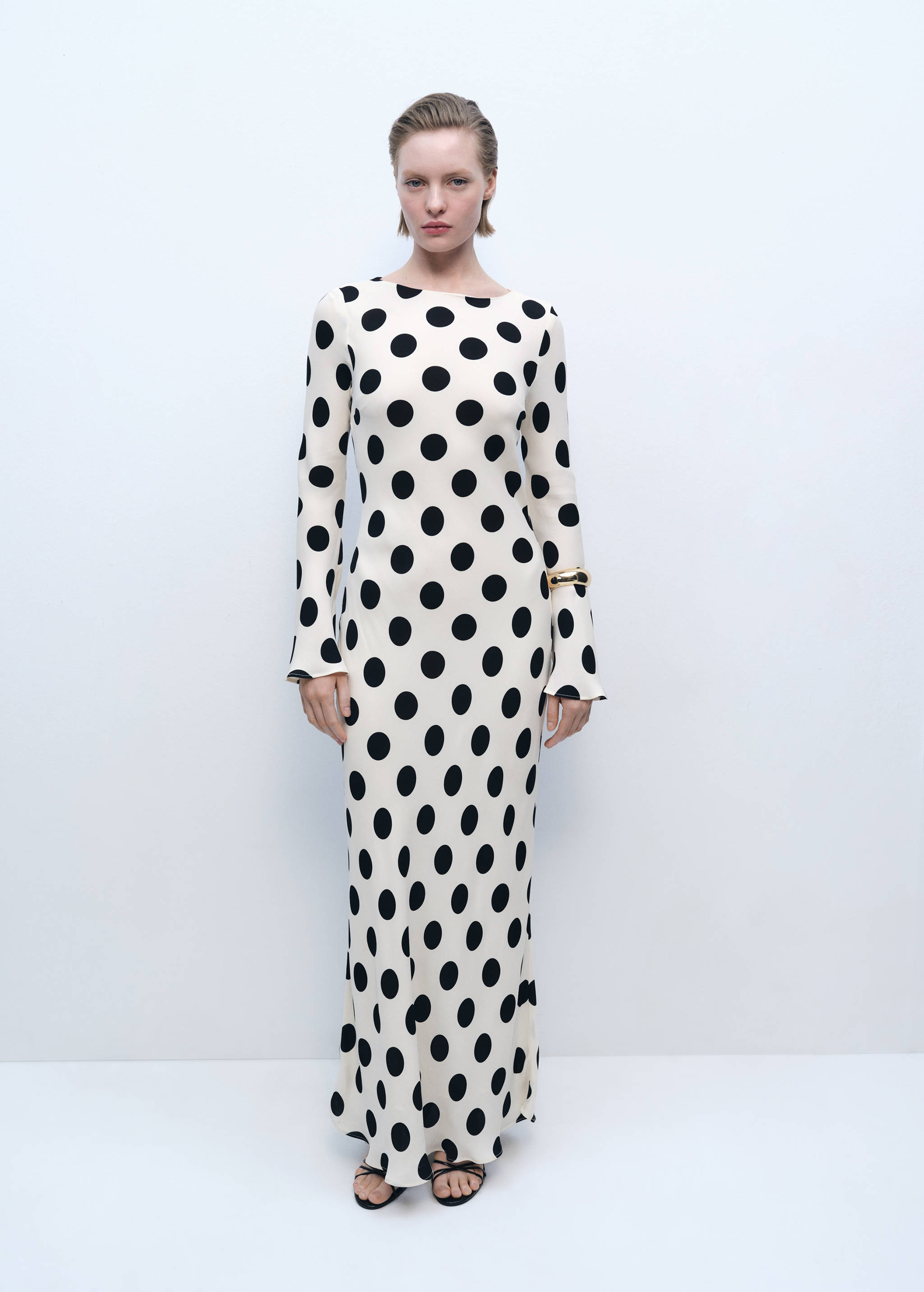 Flared sleeve polka-dot dress - General plane