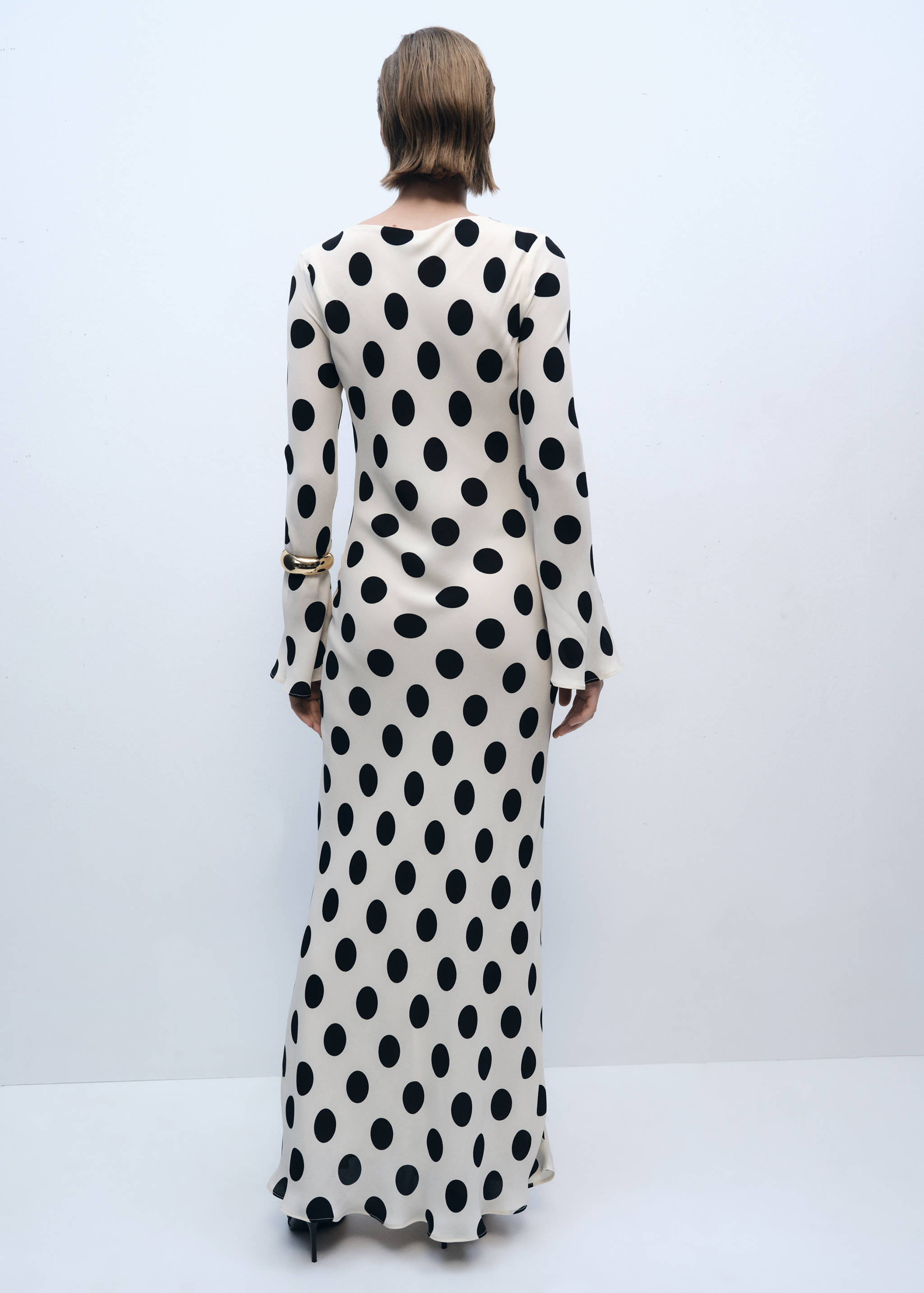 Flared sleeve polka-dot dress - Reverse of the article