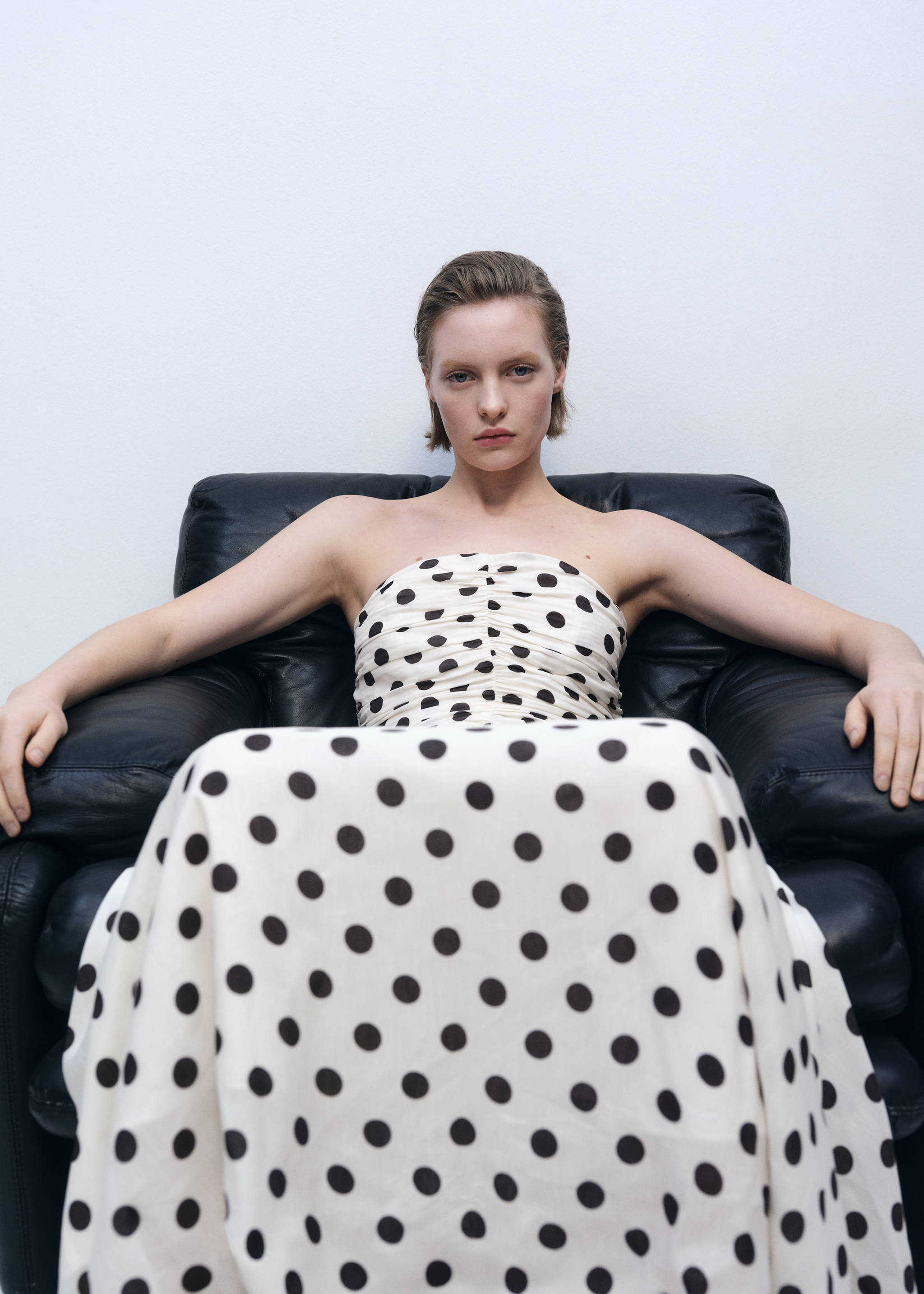 Polka-dot dress with draped body - Details of the article 2