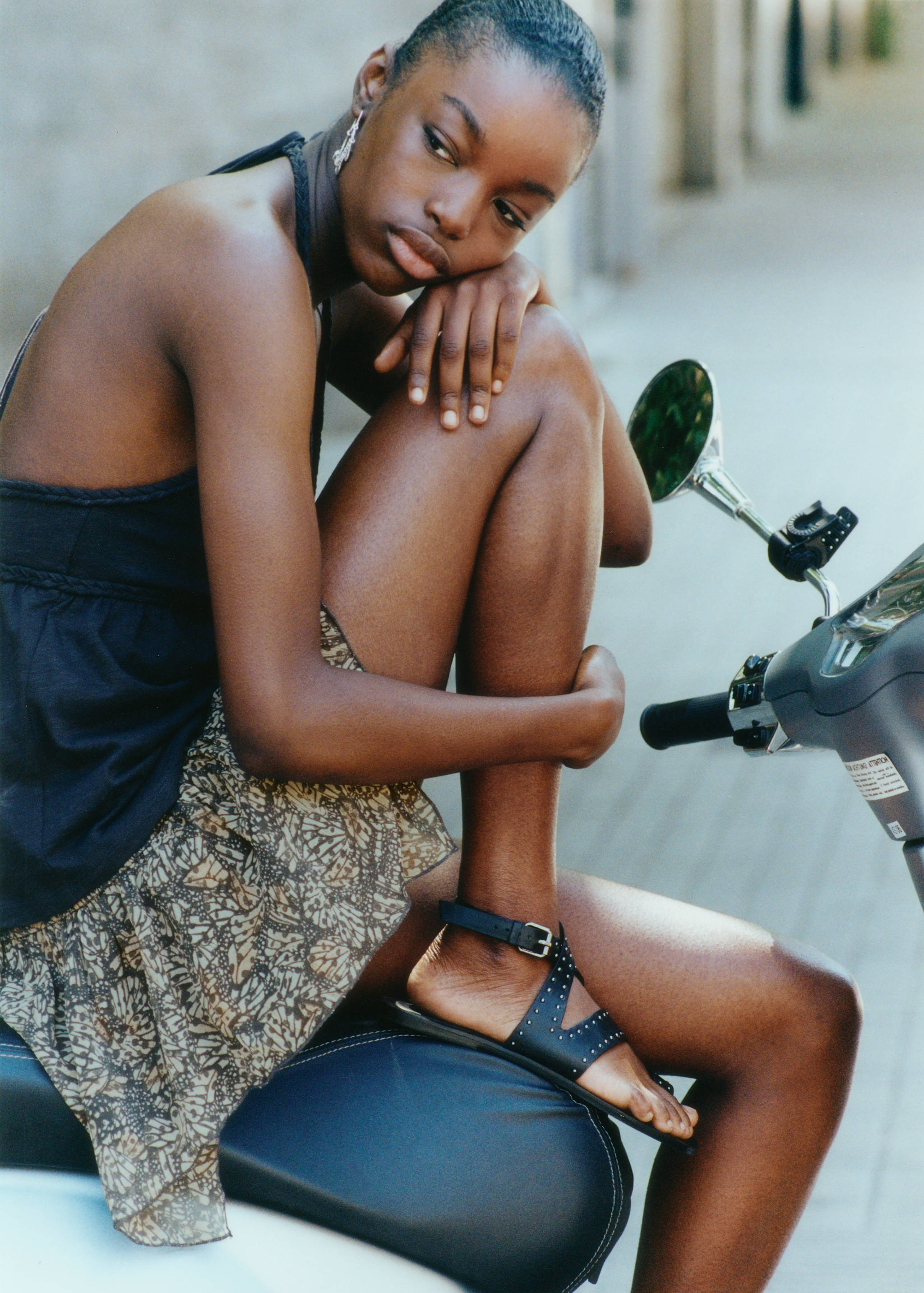 صندل بمسامير - تفاصيل المنتج 5