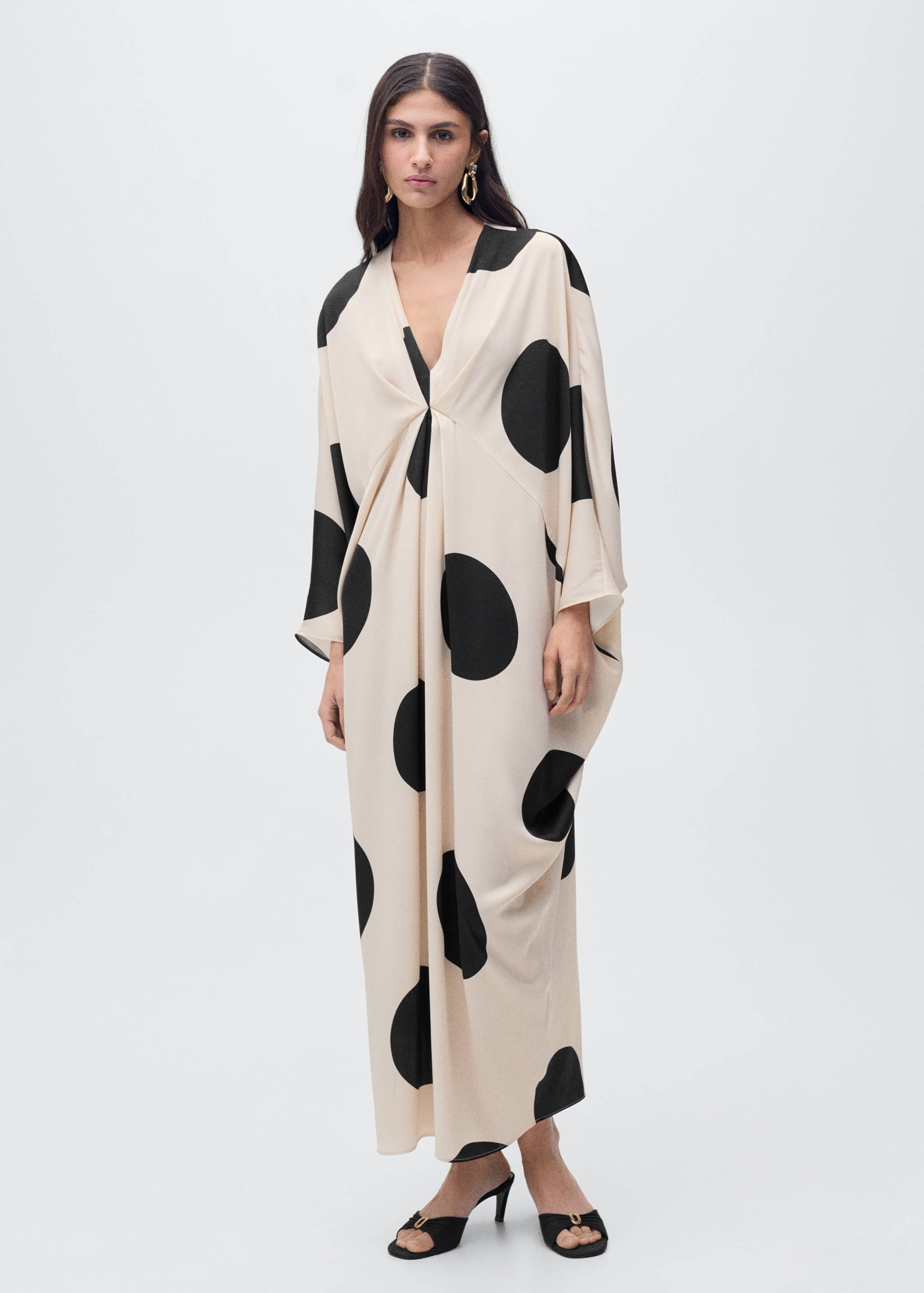 Polka-dot draped dress - General plane