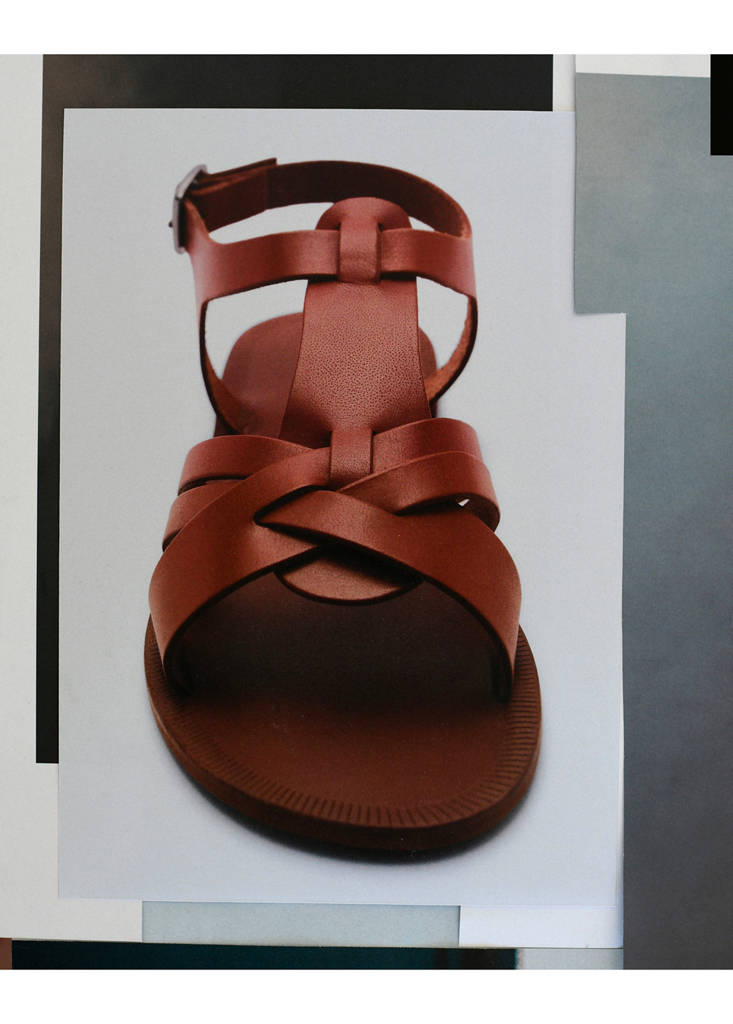 Leather straps sandals — Leather