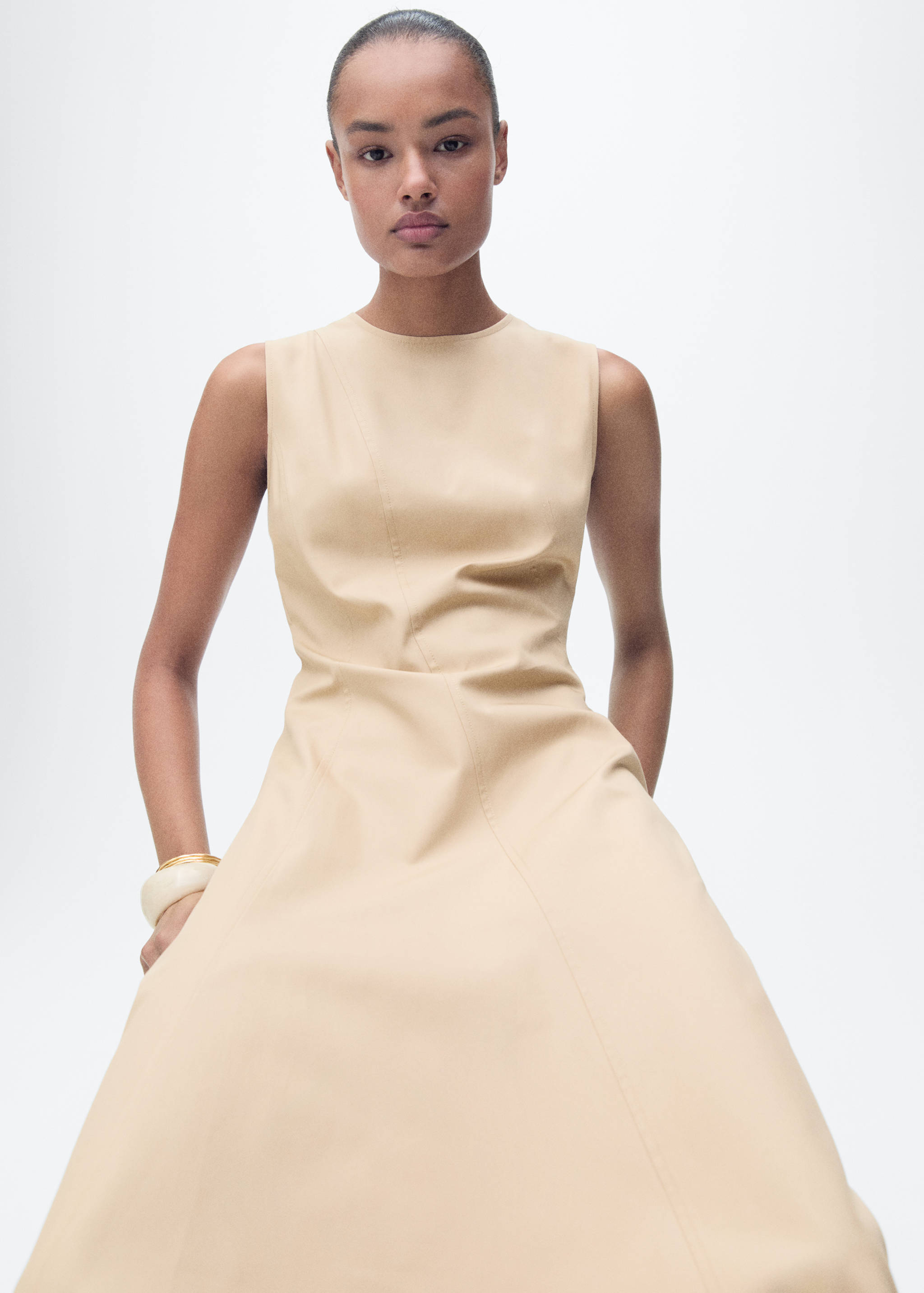 فستان إيفازيه غير متماثل - تفاصيل المنتج 2