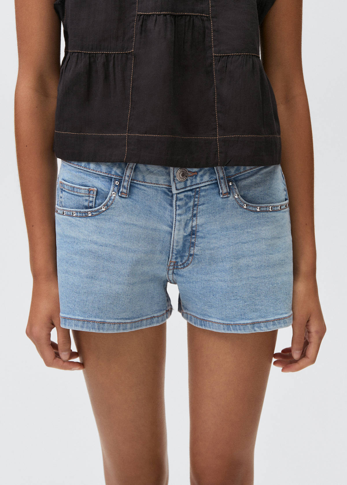 Studded low-waist shorts — Light Blue