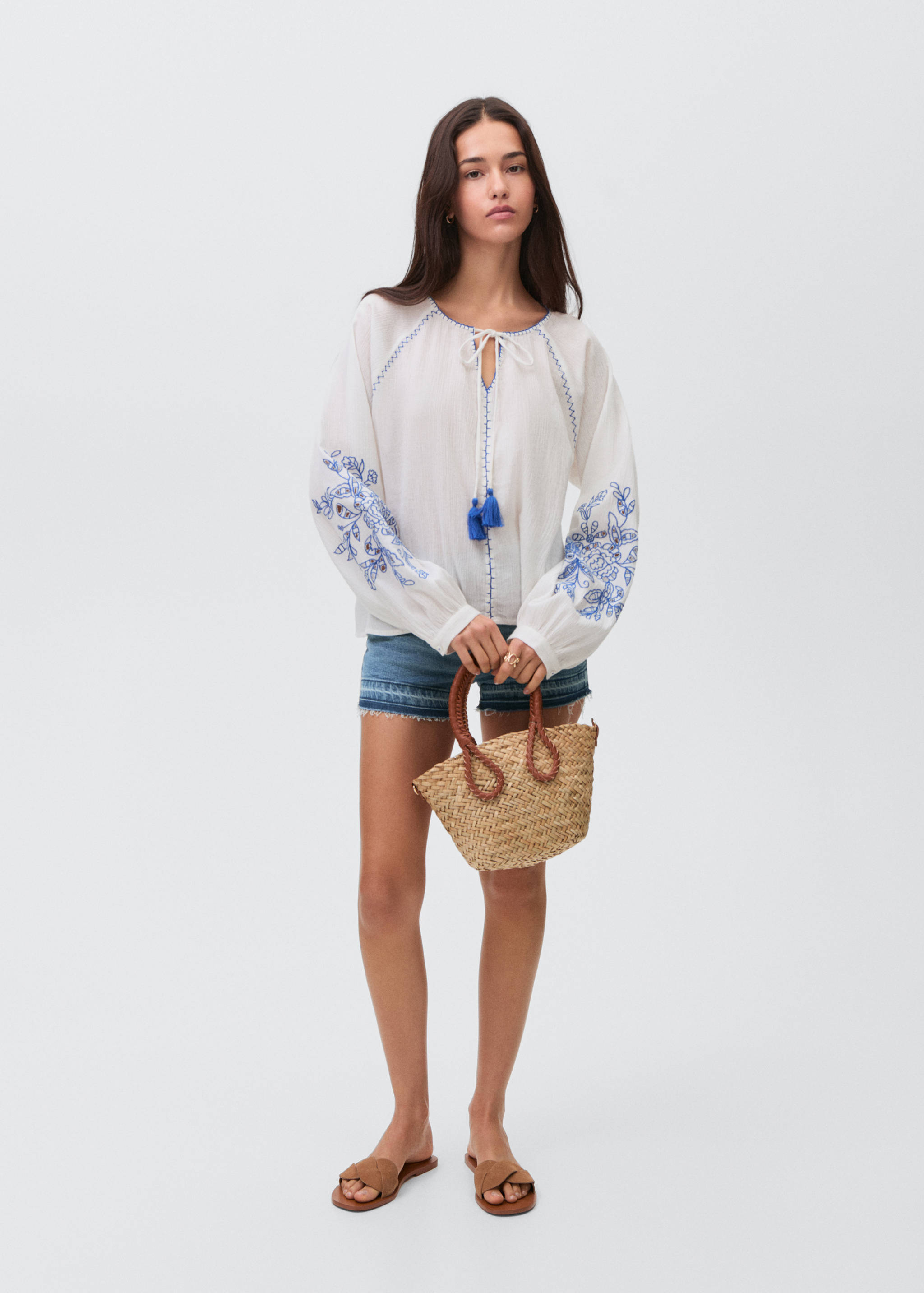 Denim shorts with frayed hem - General plane