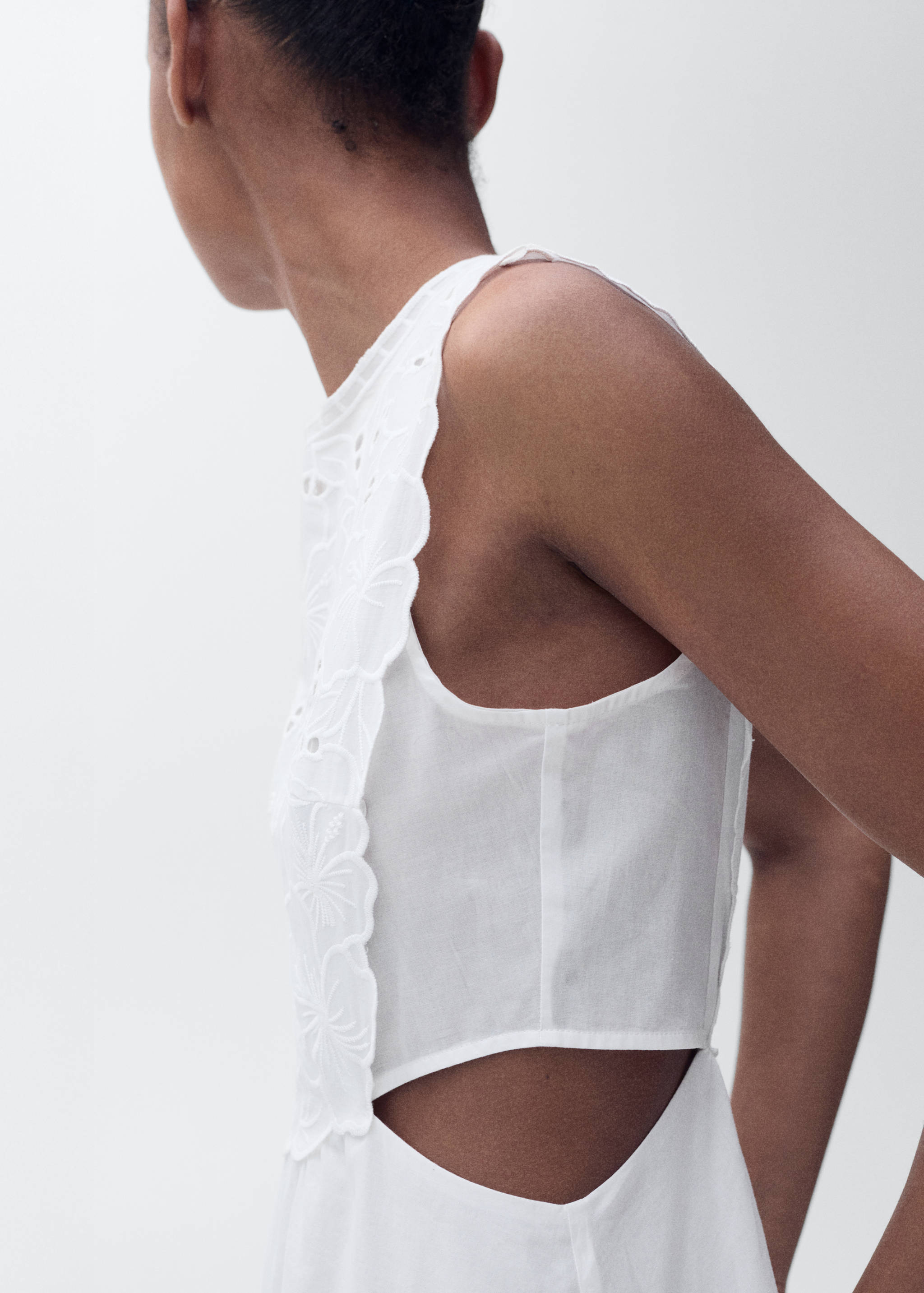 Robe brodée ouvertures latérales - Détail de l'article 6